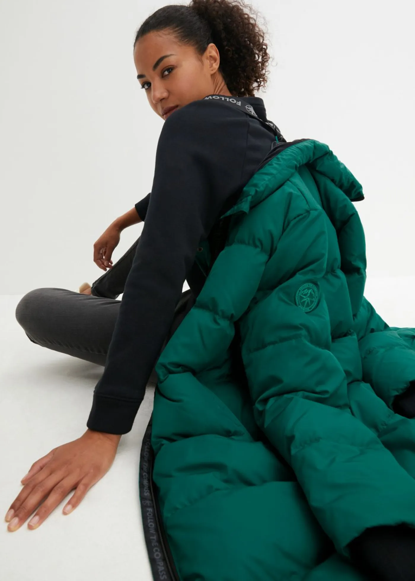 bonprix bonprix Chaquetas Y Abrigos>Abrigo con plumón reciclado y tecnología térmica aislante verde, brillante