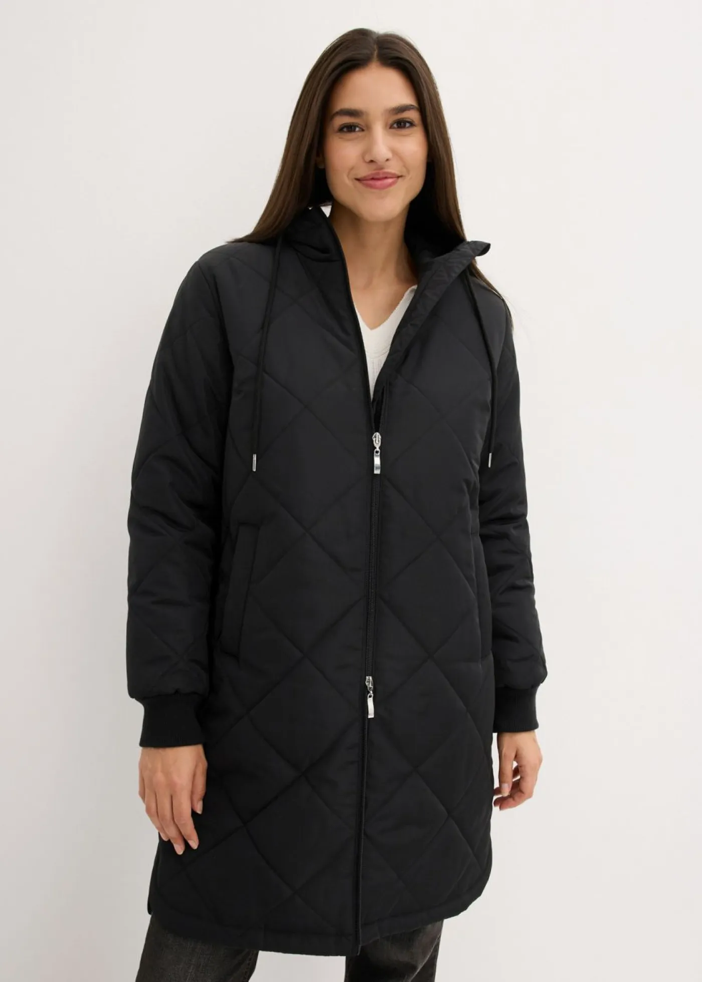 Mujer bonprix bonprix Abrigo corto con capucha y acolchado