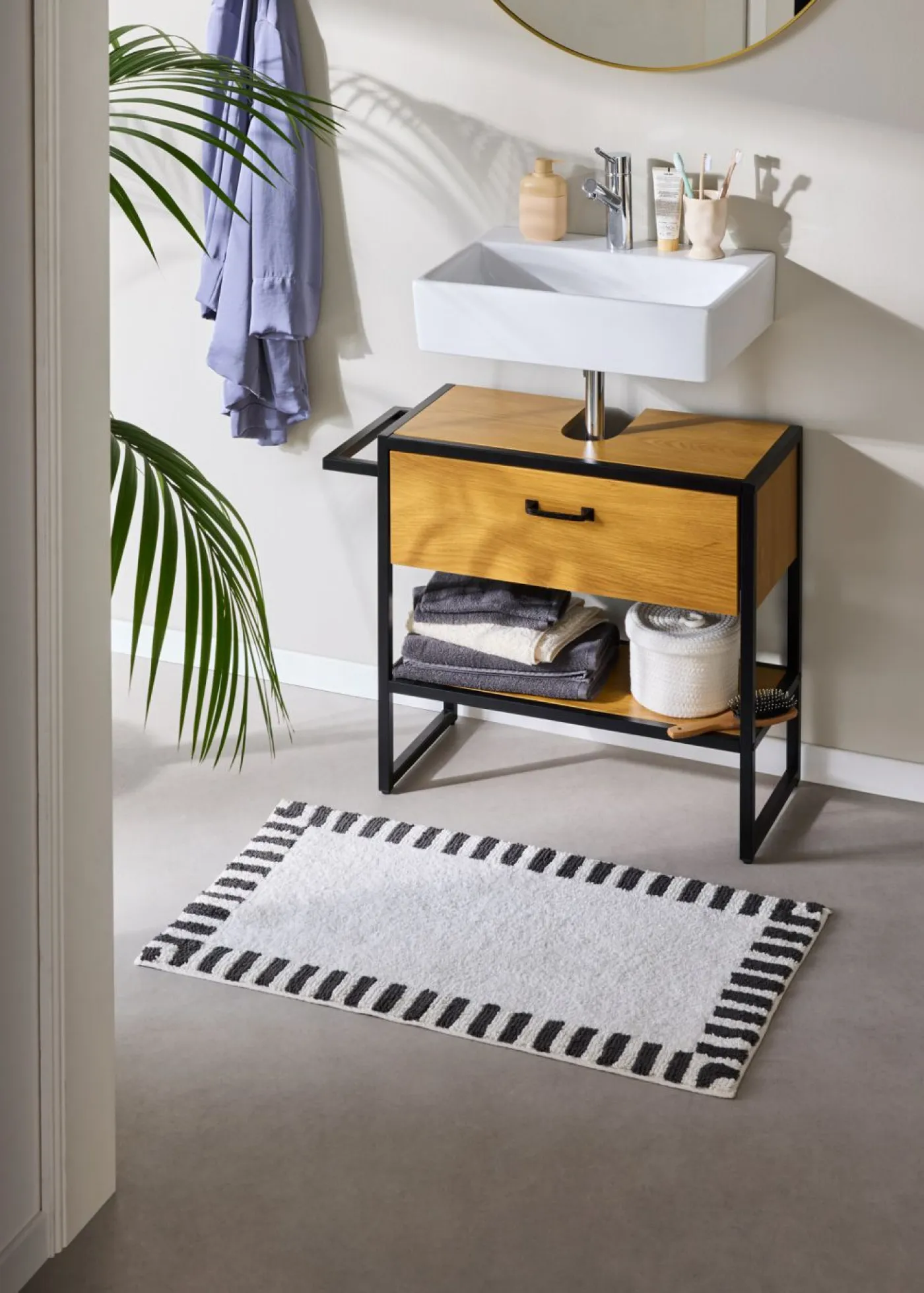 bonprix bonprix Muebles De Baño·Alfombrillas De Baño|Alfombrillas De Baño>Alfombrilla de baño con diseño minimalista Negro