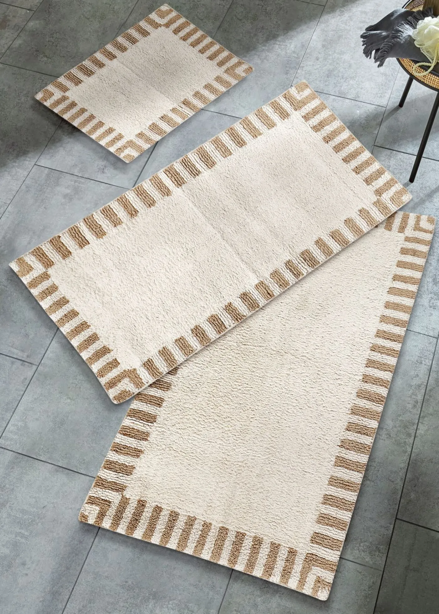 bonprix bonprix Alfombrilla de baño con diseño minimalista