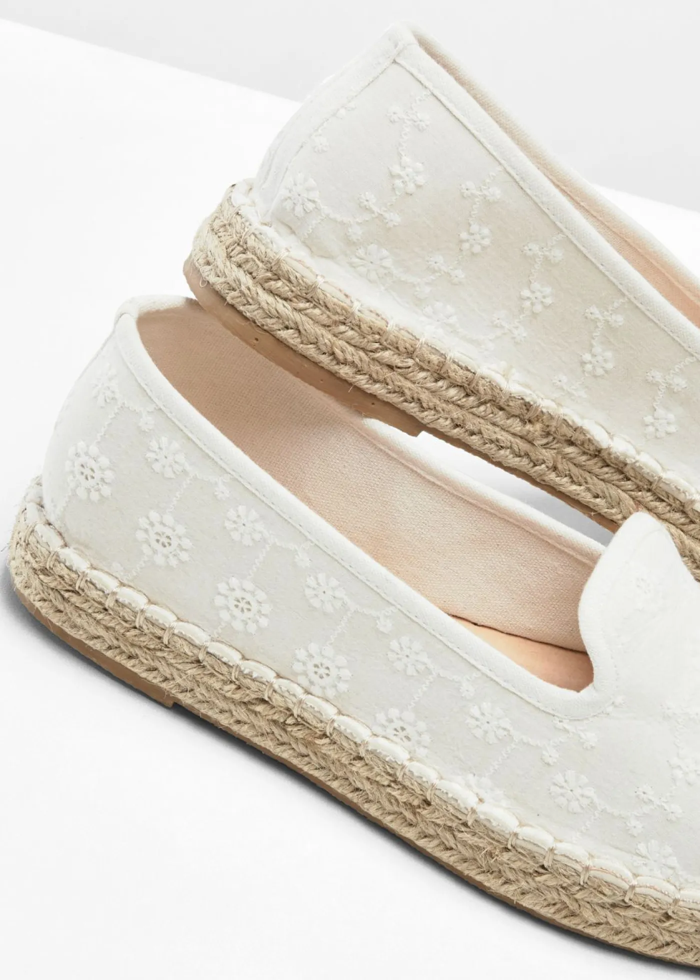 bonprix bonprix Tendencias·Zapatos Veganos|Zapatos Primavera-Verano>Alpargatas beige arena con flores