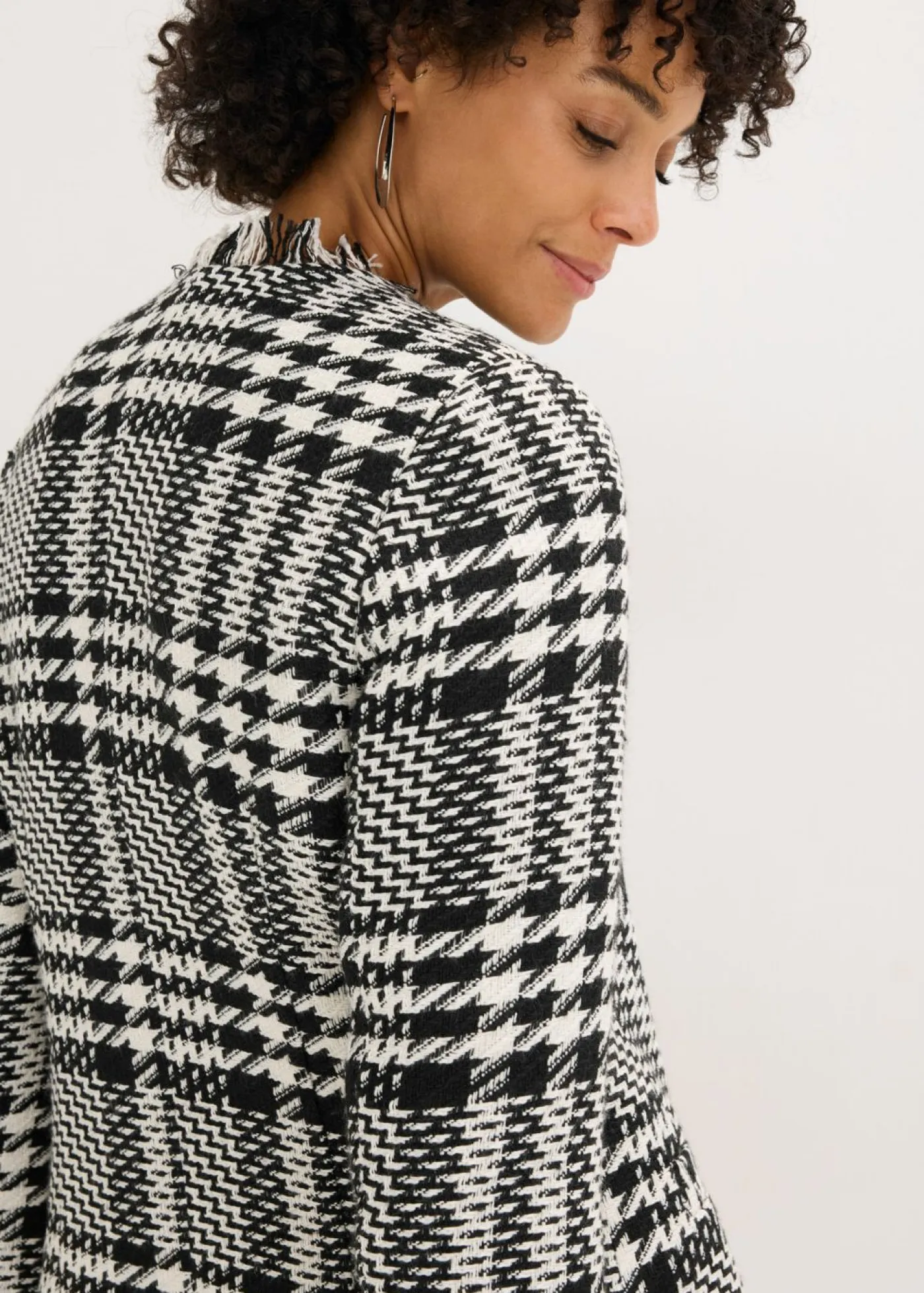 bonprix bonprix Blazers>Americana larga de bouclé Negro-blanco lana a cuadros