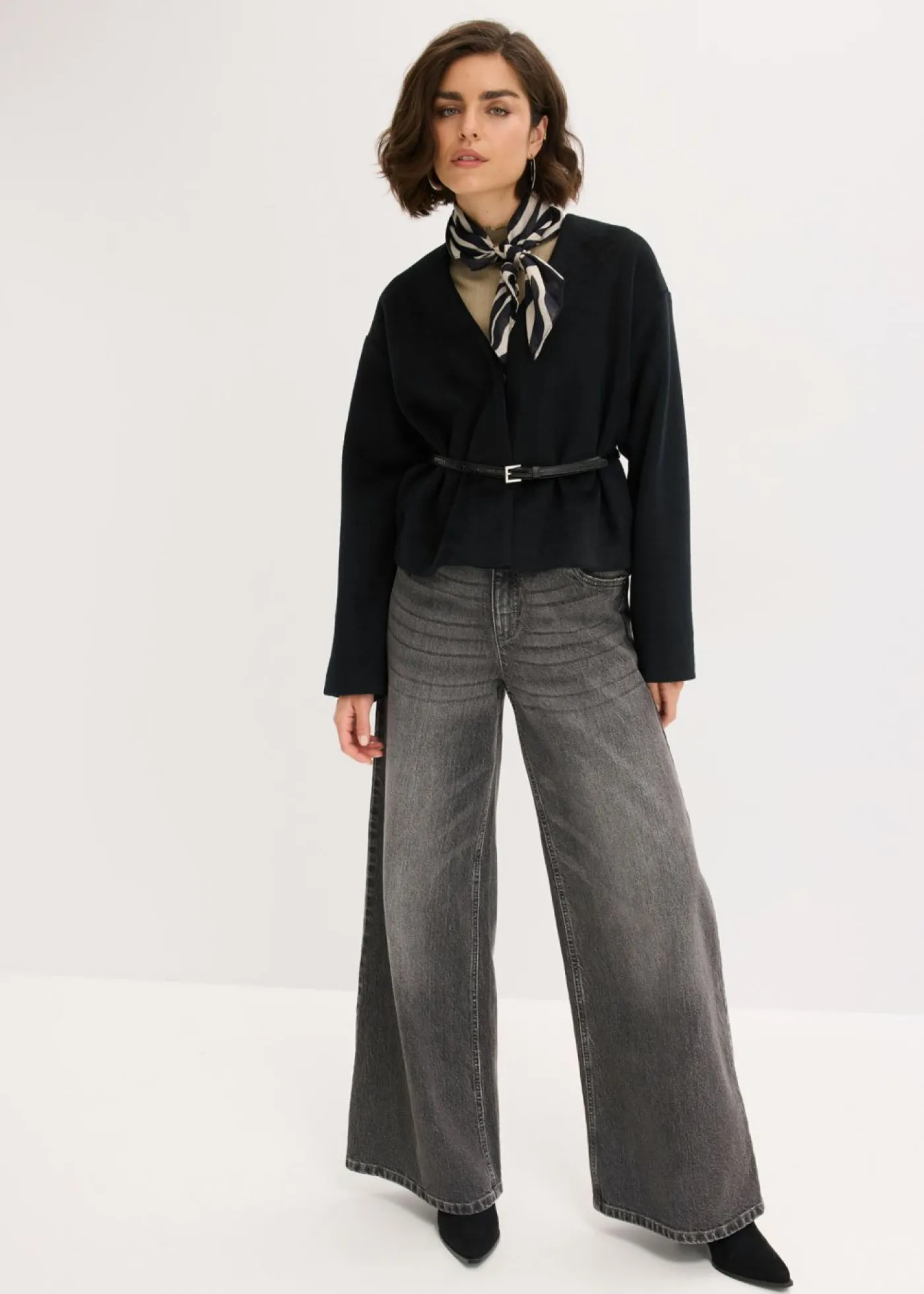 Mujer bonprix bonprix Americana oversized con cinturón en efecto lana, sin forro