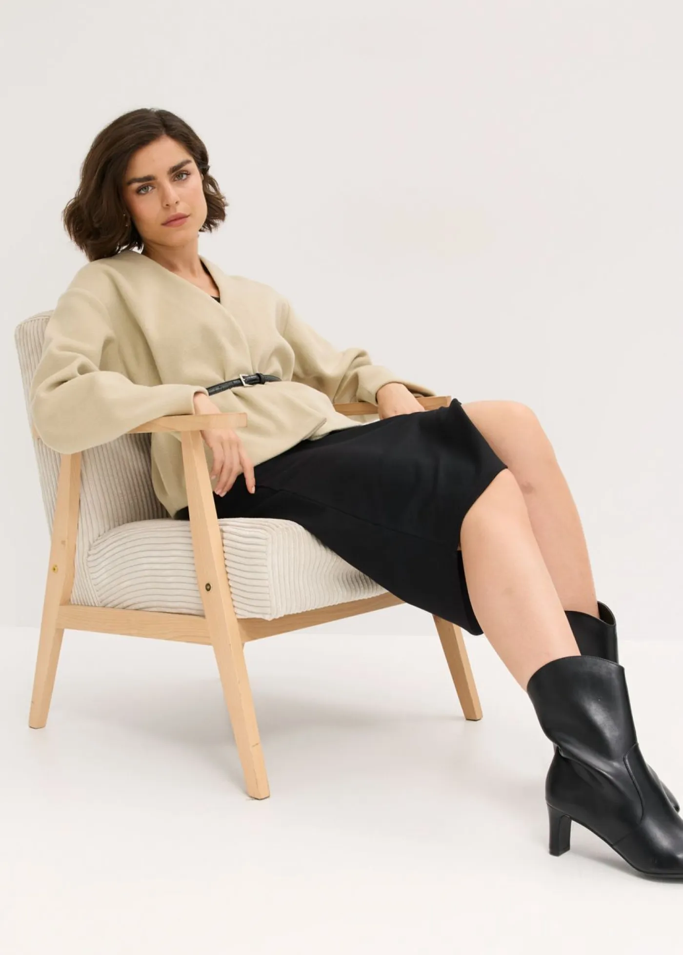 Mujer bonprix bonprix Americana oversized con cinturón en efecto lana, sin forro