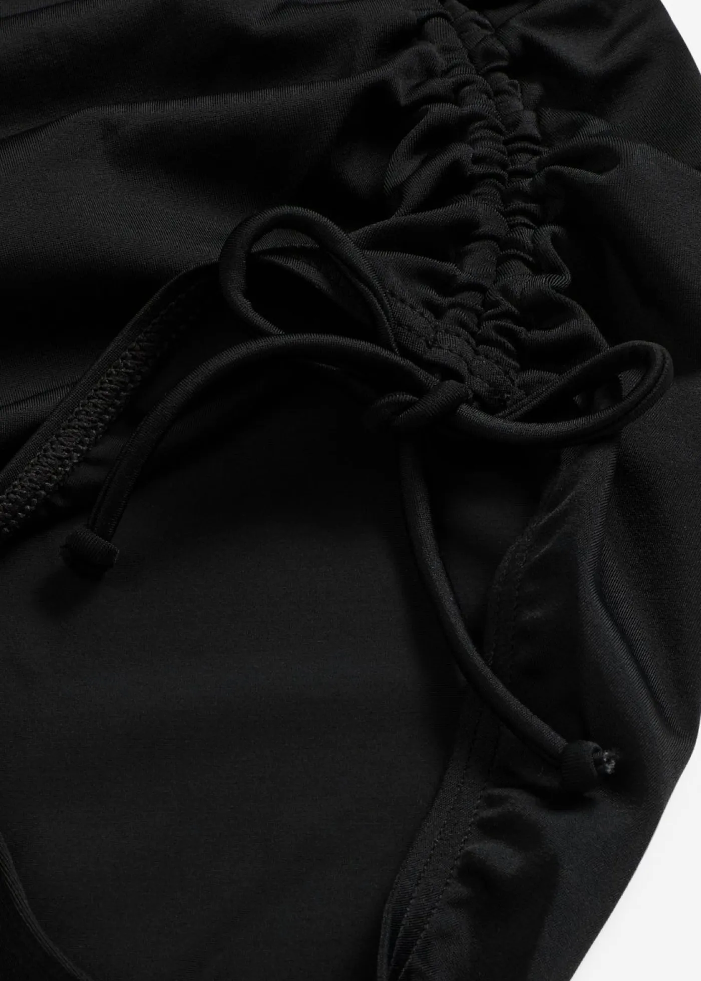 Mujer bonprix bonprix Bañador tipo bandeau con pernera alta