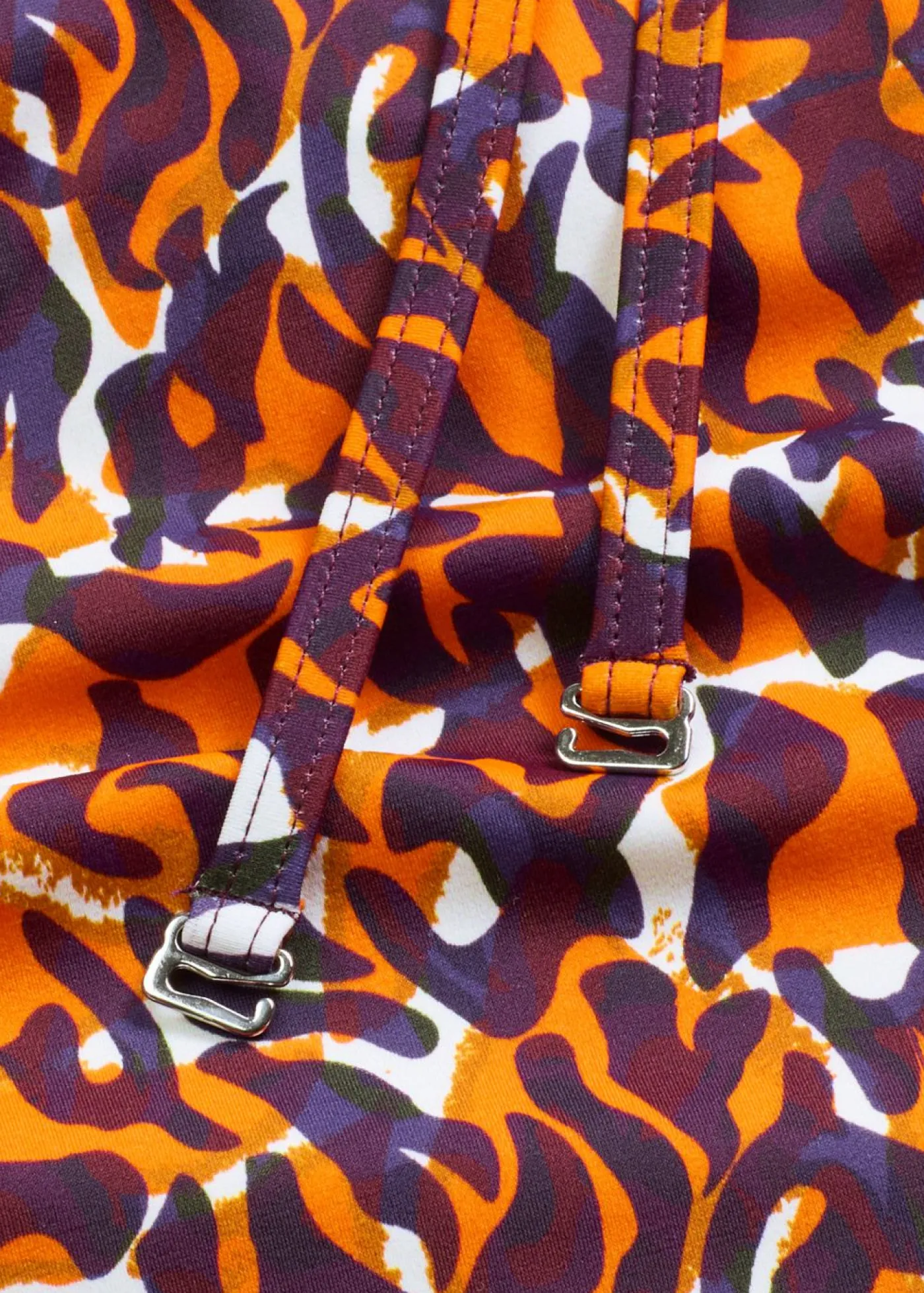 bonprix bonprix Bañadores>Bañador tipo bandeau con tirantes multiusos estampado leo púrpura-marrón claro