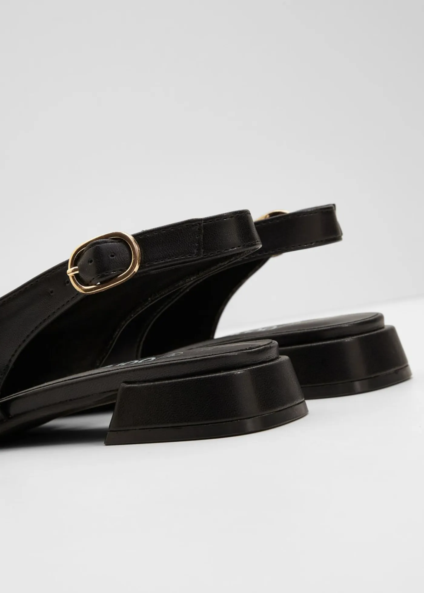 bonprix bonprix Zapatos Primavera-Verano|Novedades>Bailarina con talón al descubierto y hebilla Negro