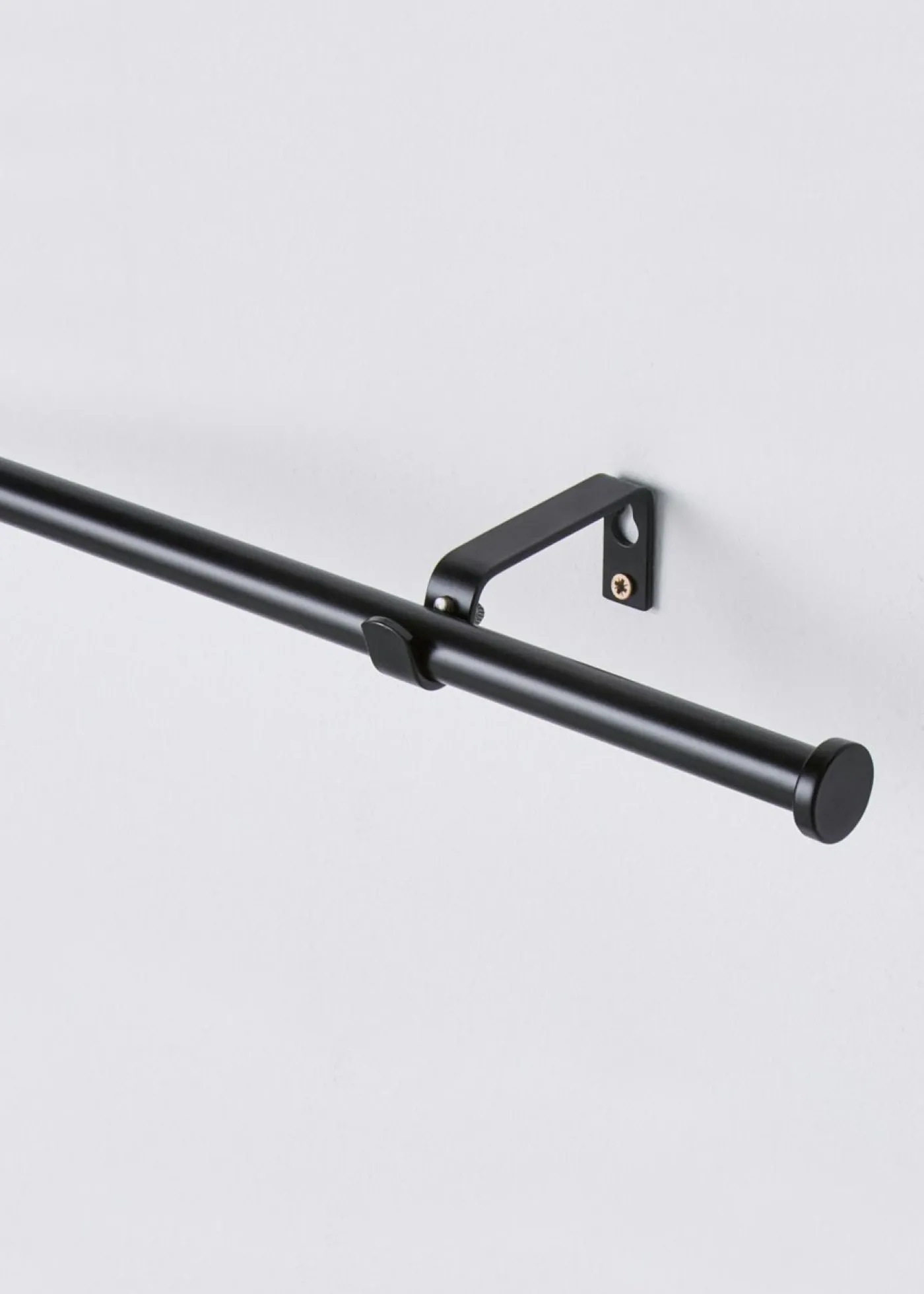 bonprix bonprix Barra de cortina con disco en la pieza final