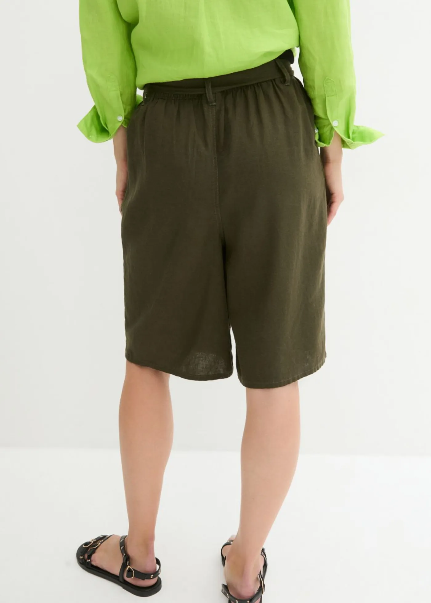 bonprix bonprix Shorts|Pantalones>Bermuda oliva profundo