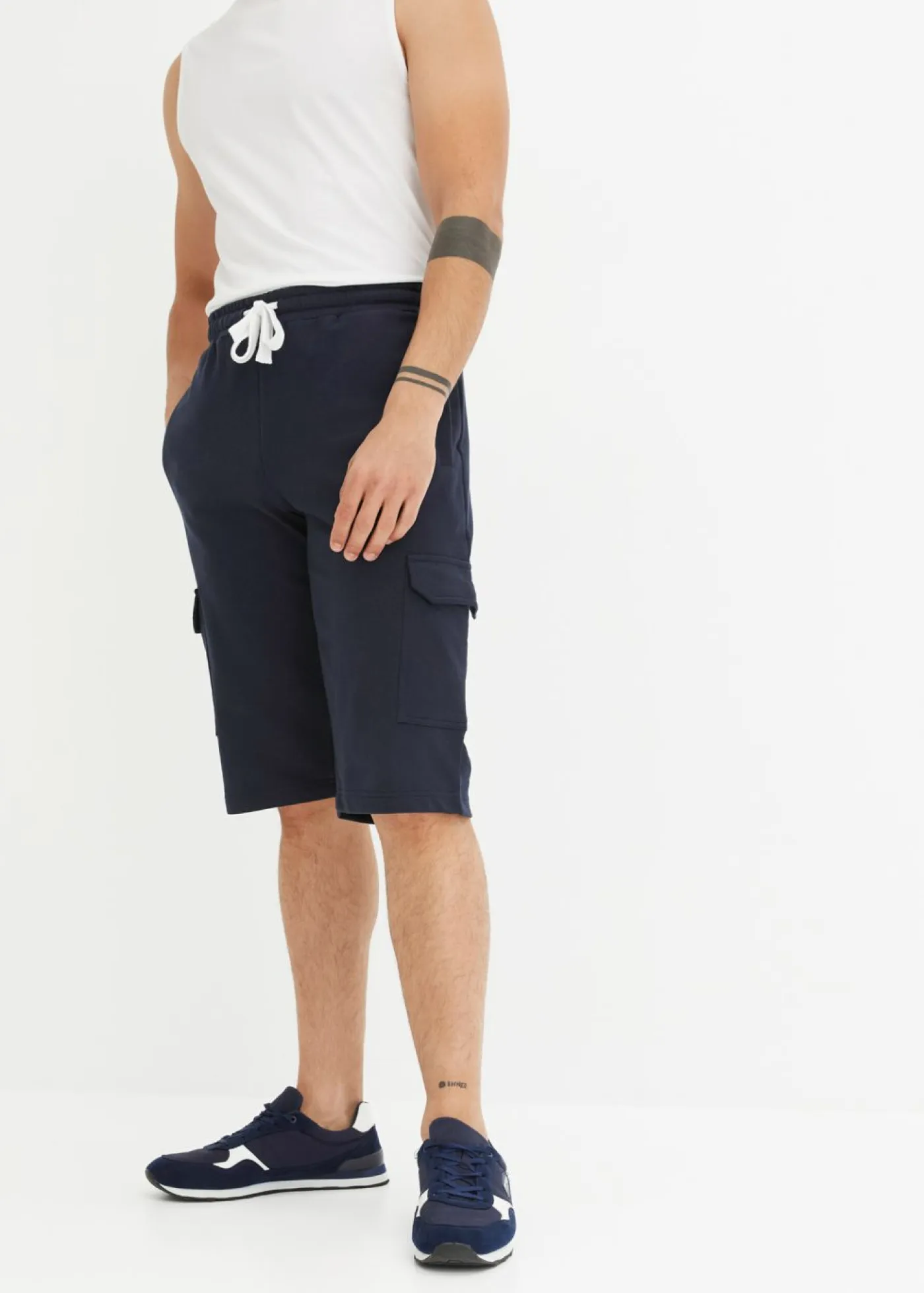 bonprix bonprix Shorts|Básicos En Rebajas>Bermuda de chándal tipo cargo de algodón orgánico puro Azul marino