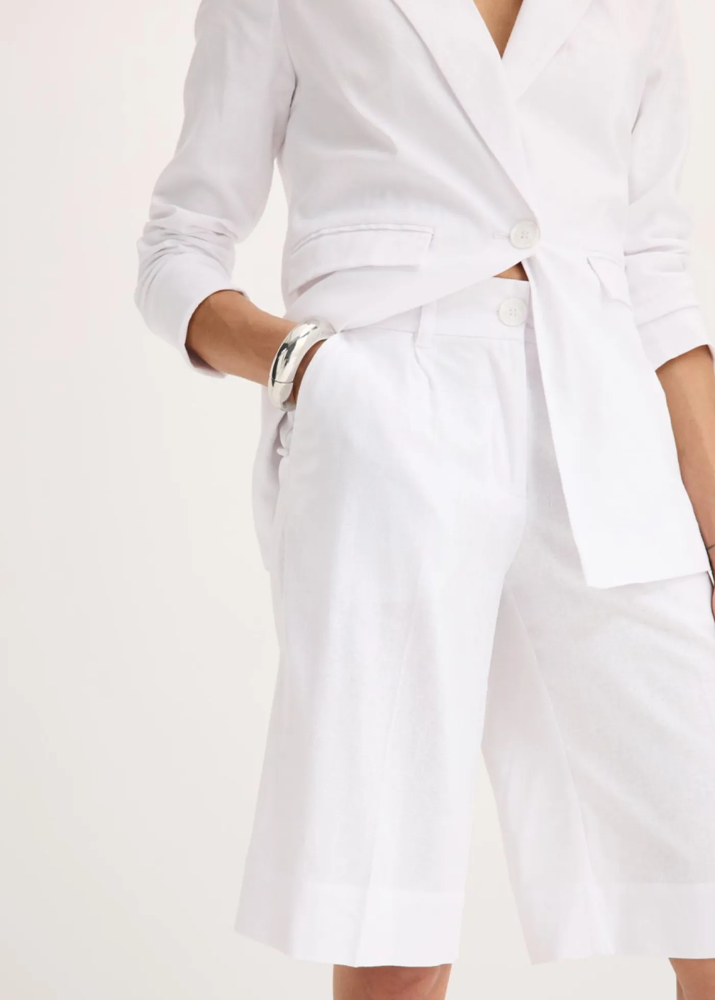 bonprix bonprix Shorts|Pantalones>Bermudas anchas de mezcla de lino vaporoso Blanco