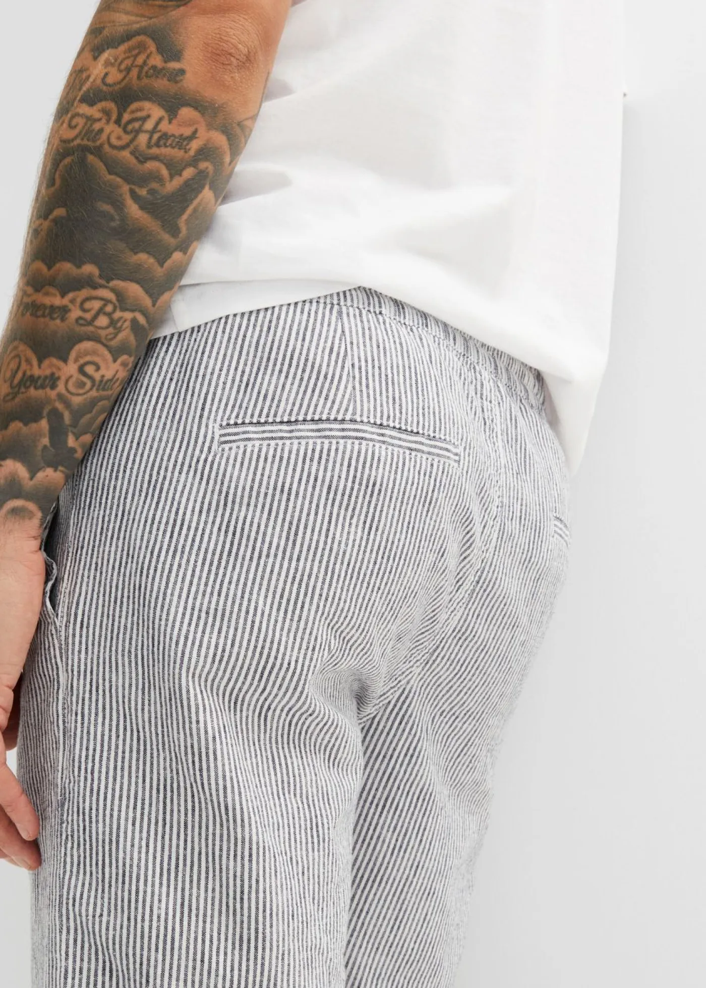 bonprix bonprix Shorts|Pantalones>Bermudas con lino y corte regular azul marino-blanco con rayas