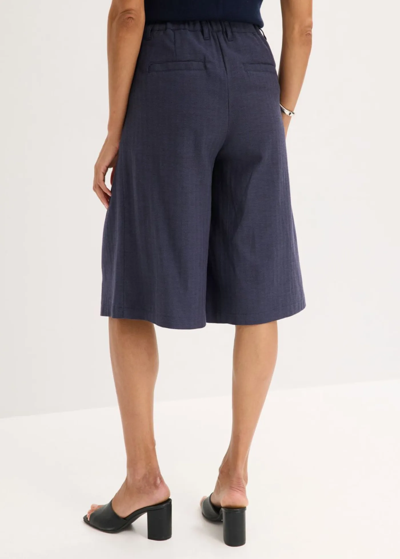 bonprix bonprix Shorts|Pantalones>Bermudas con pinzas negro-índigo moteado