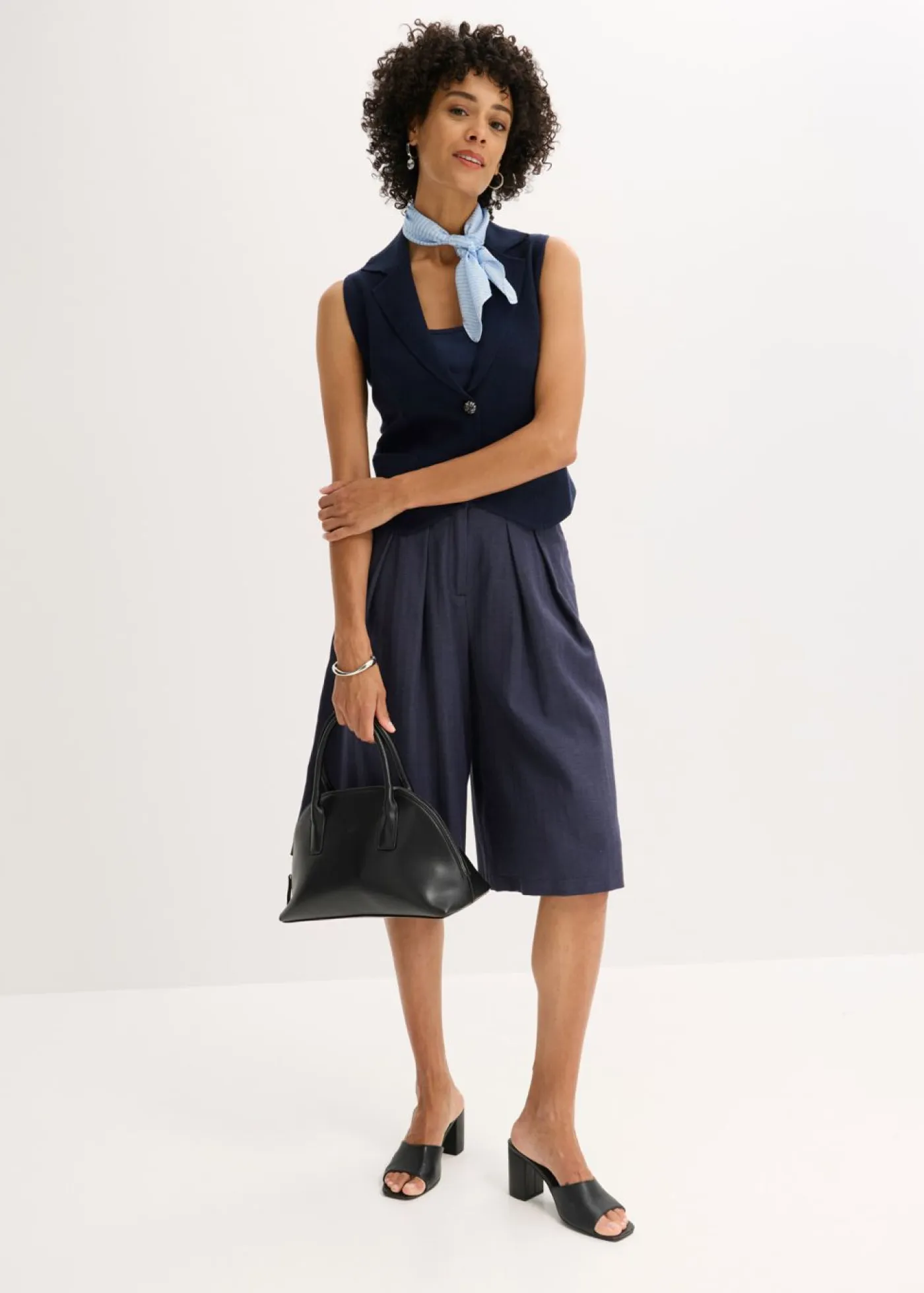 bonprix bonprix Shorts|Pantalones>Bermudas con pinzas negro-índigo moteado