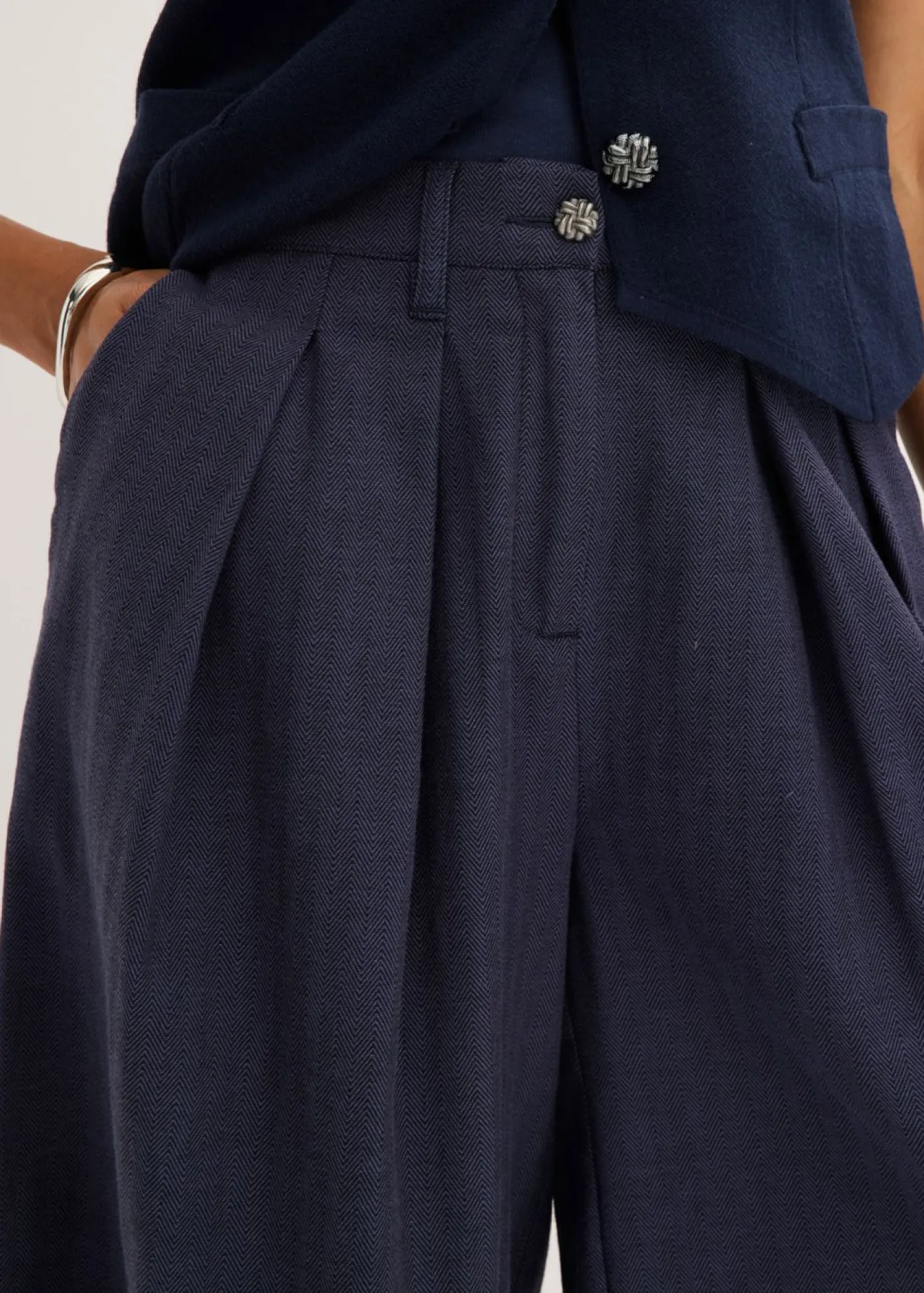 bonprix bonprix Shorts|Pantalones>Bermudas con pinzas negro-índigo moteado