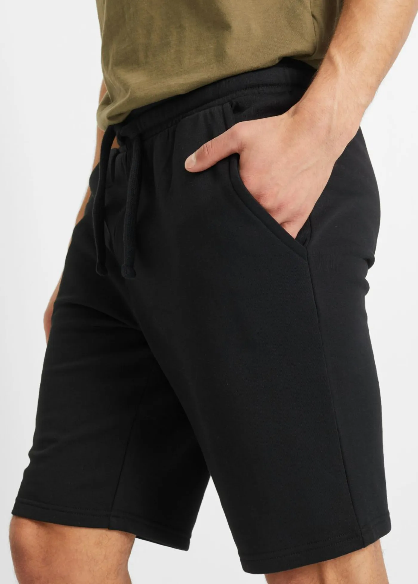bonprix bonprix Shorts|Básicos En Rebajas>Bermudas de chándal Negro