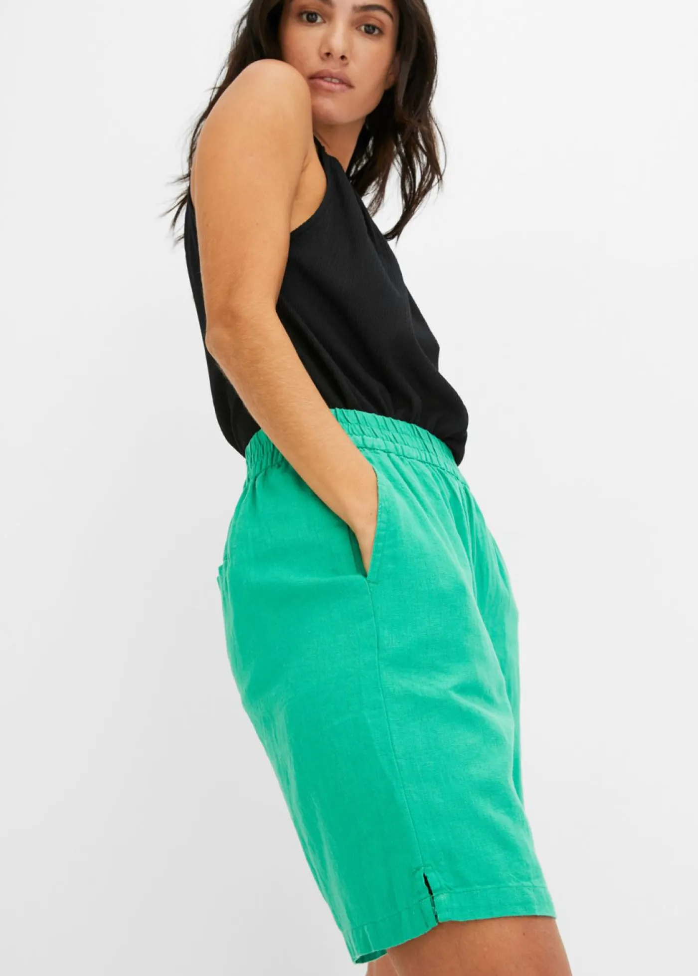 bonprix bonprix Shorts|Pantalones>Bermudas sin cierre de mezcla de lino vaporoso Verde ópalo