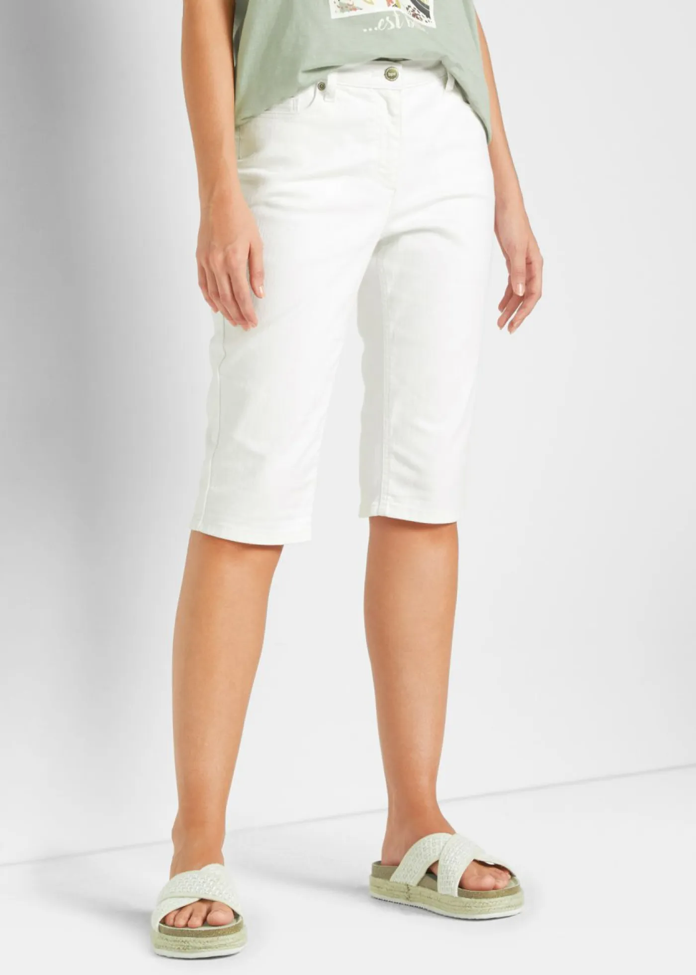 bonprix bonprix Shorts|Vaqueros>Bermudas vaqueras, elásticas, con bajo enrollado Blanco