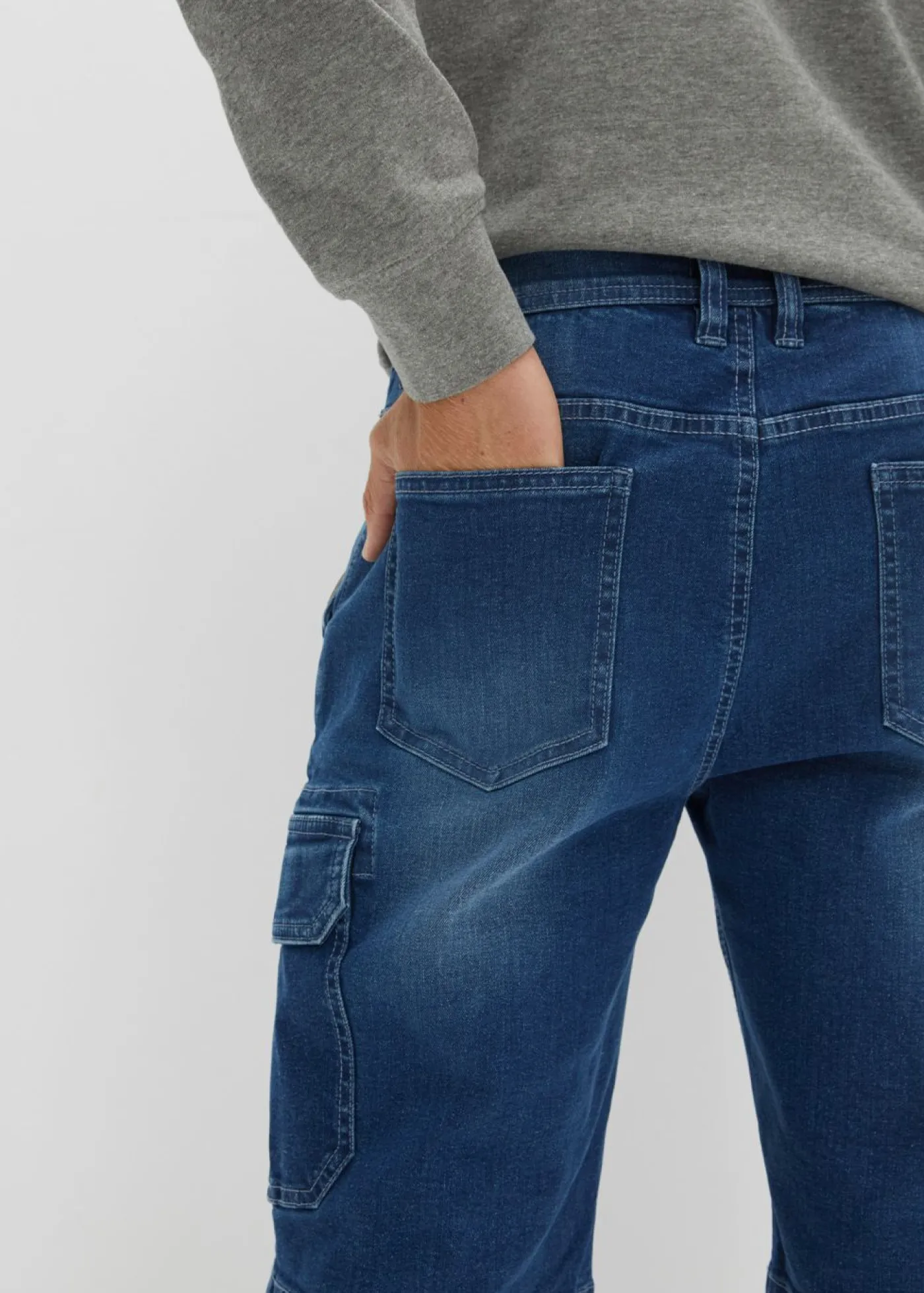 bonprix bonprix Shorts|Vaqueros>Bermudas vaqueras elásticas tipo cargo con corte regular Denim medio