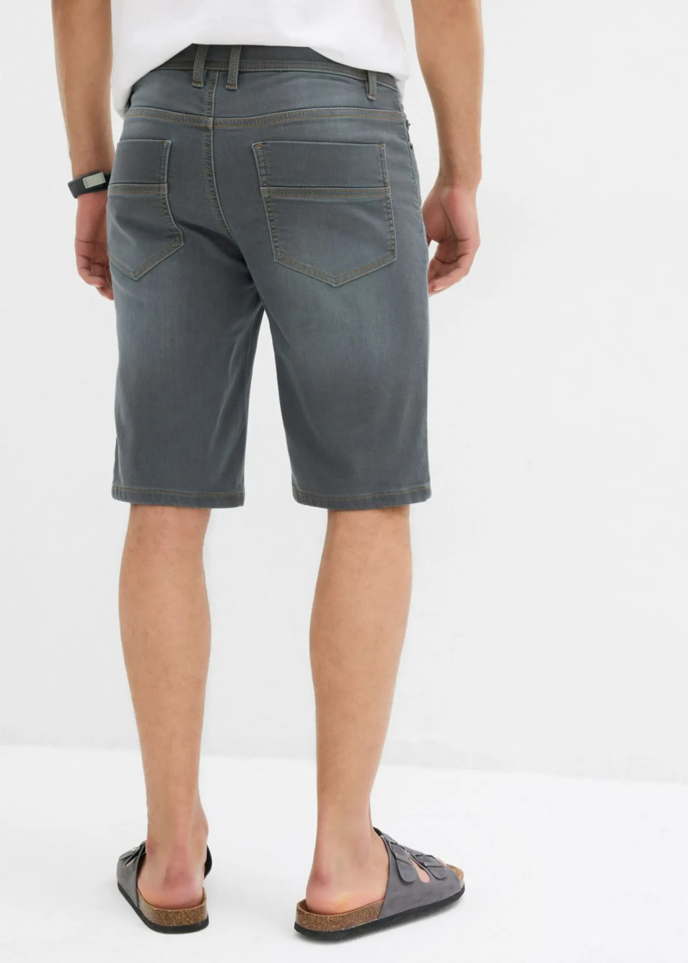 bonprix bonprix Shorts|Vaqueros>Bermudas vaqueras tipo chándal con corte holgado y regular Denim azul/gris