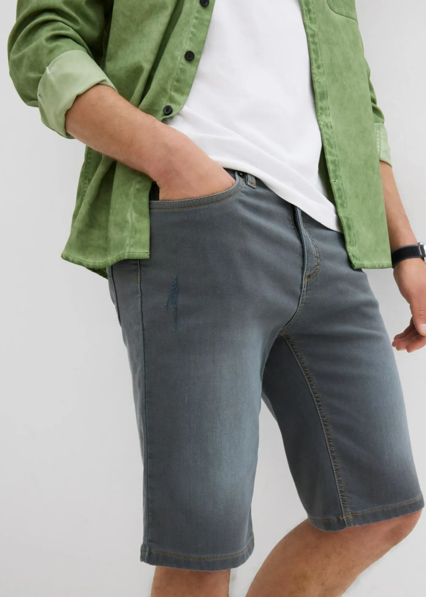 bonprix bonprix Shorts|Vaqueros>Bermudas vaqueras tipo chándal con corte holgado y regular Denim azul/gris