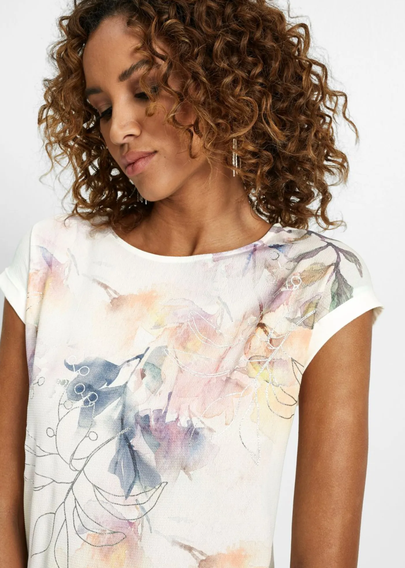 bonprix bonprix Camisetas>Blusa crema suave floral
