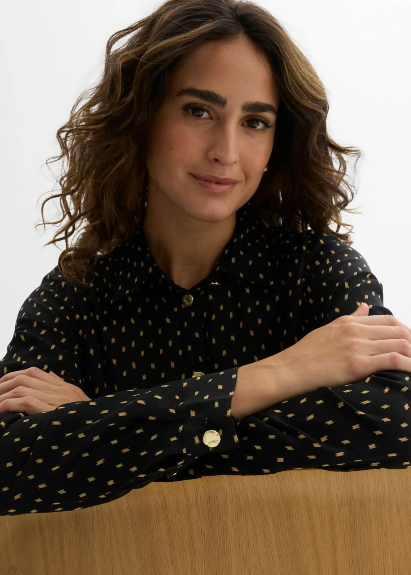 bonprix bonprix Premamá>Blusa 2 en 1 de gasa para durante y después del embarazo Negro-oro