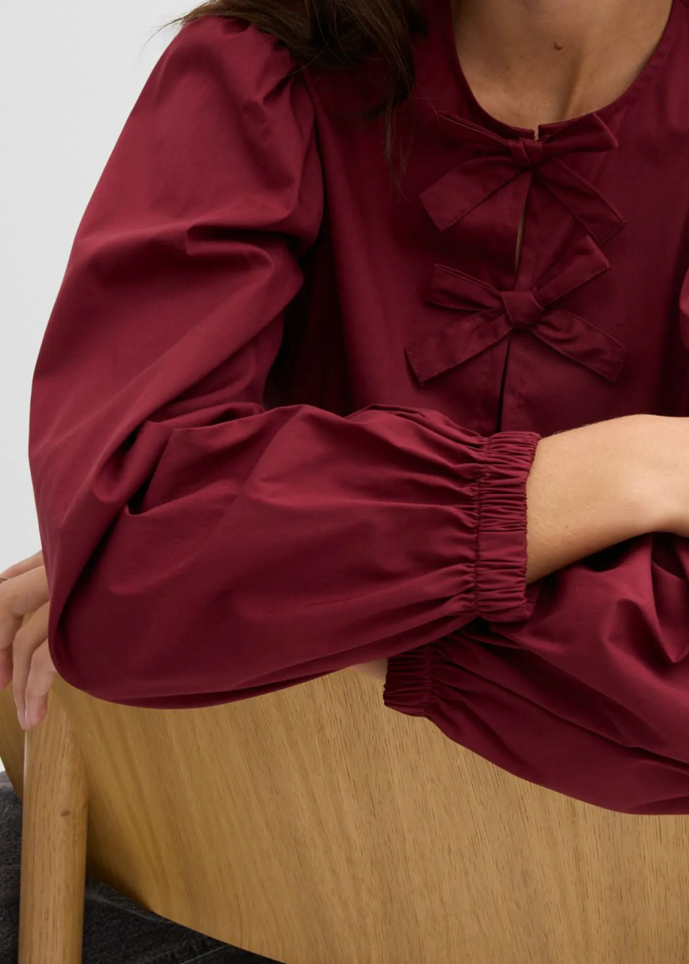 bonprix bonprix Camisas Y Blusas>Blusa con detalles de lazo Rojo rubí