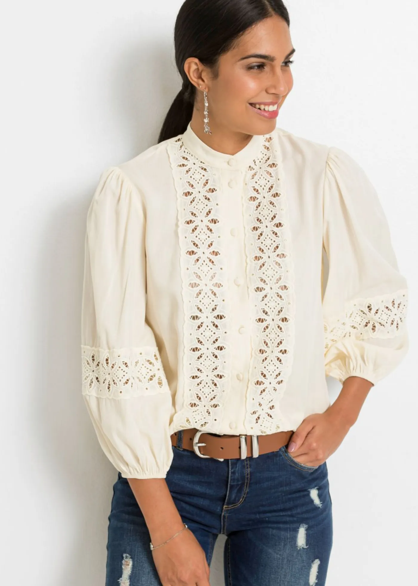 Mujer bonprix bonprix Blusa con encaje de mezcla suave de viscosa