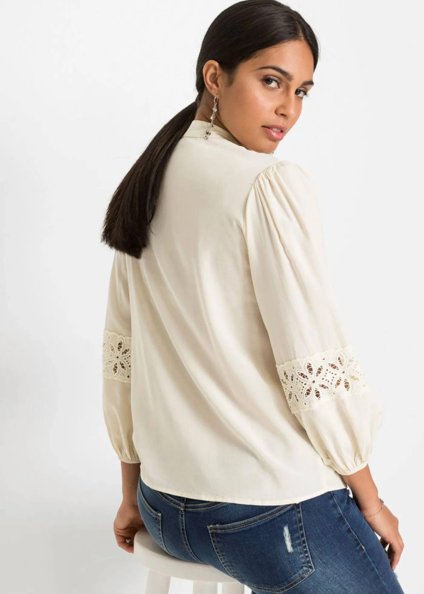 Mujer bonprix bonprix Blusa con encaje de mezcla suave de viscosa