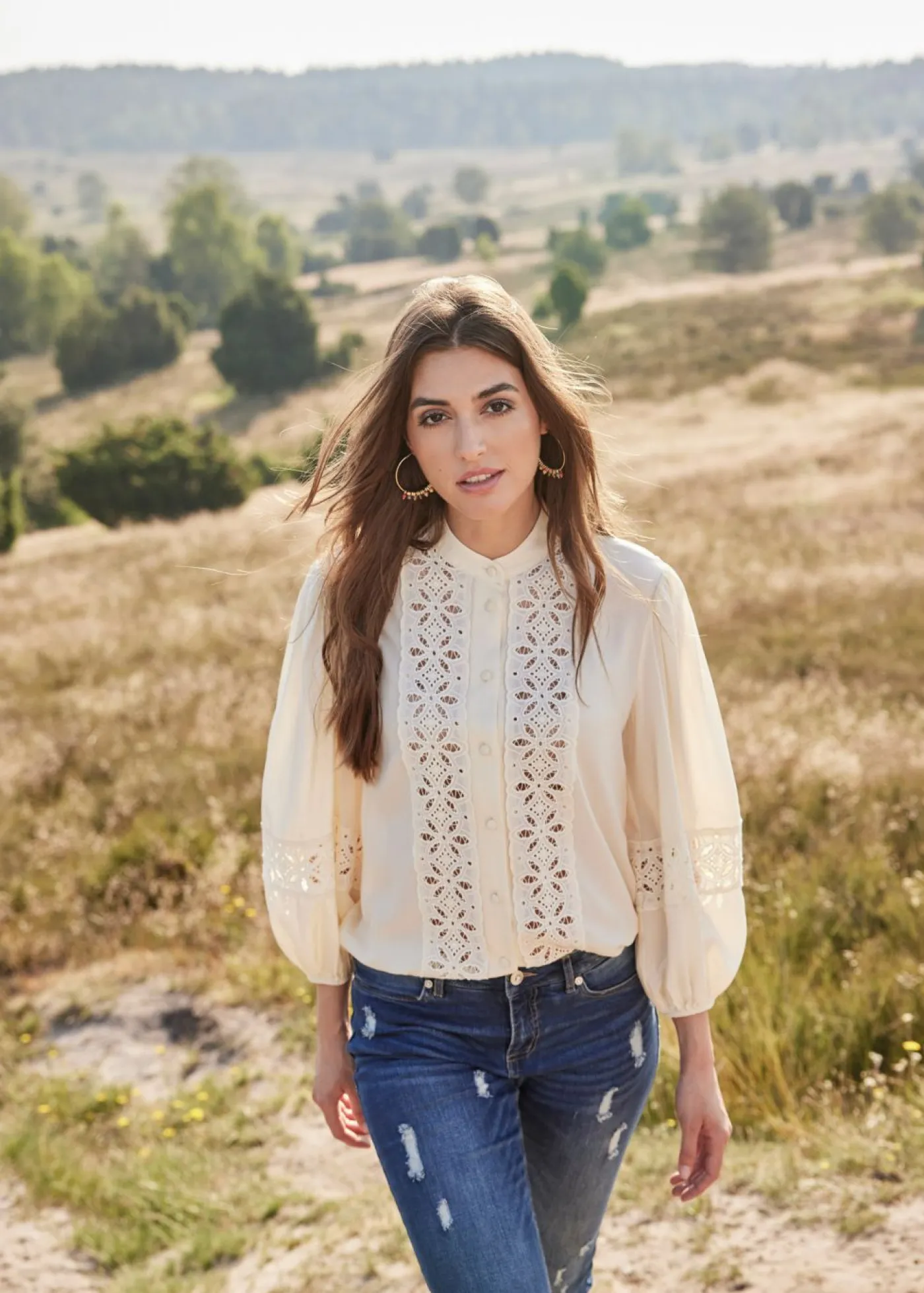 Mujer bonprix bonprix Blusa con encaje de mezcla suave de viscosa