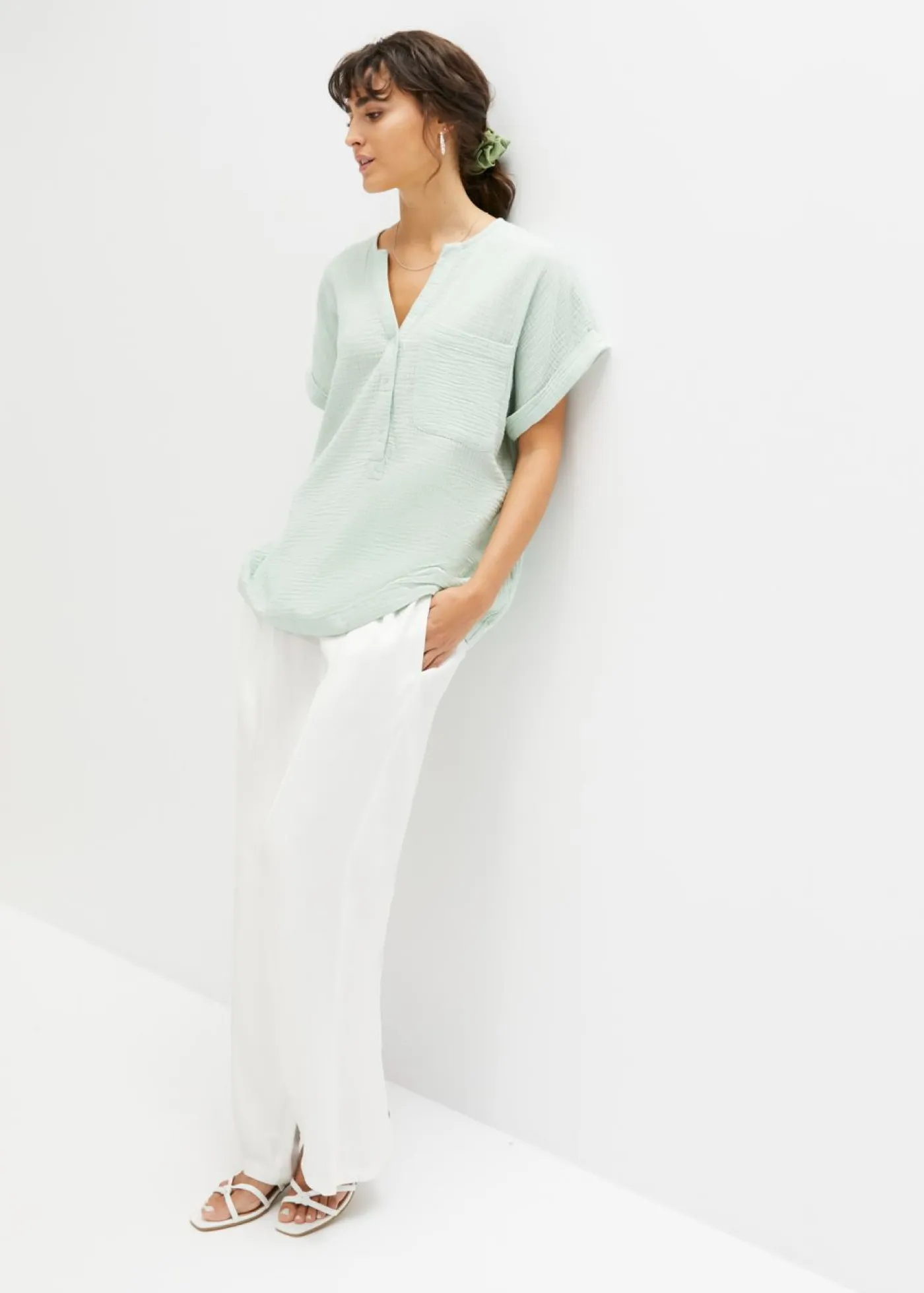 bonprix bonprix Camisas Y Blusas>Blusa de manga corta de muselina Verde pastel