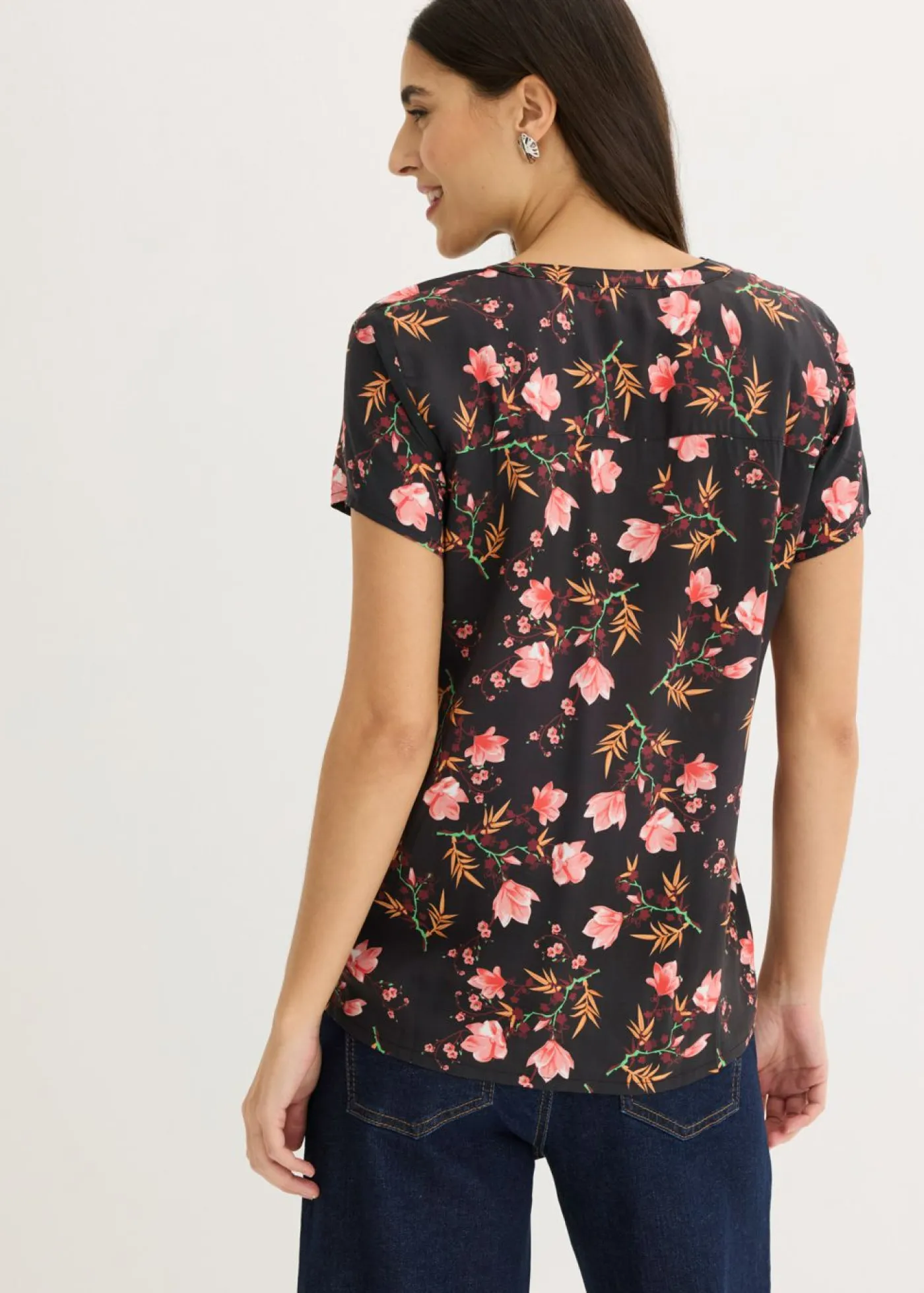 bonprix bonprix Camisas Y Blusas|Novedades>Blusa de manga corta de viscosa pura Negro con flores