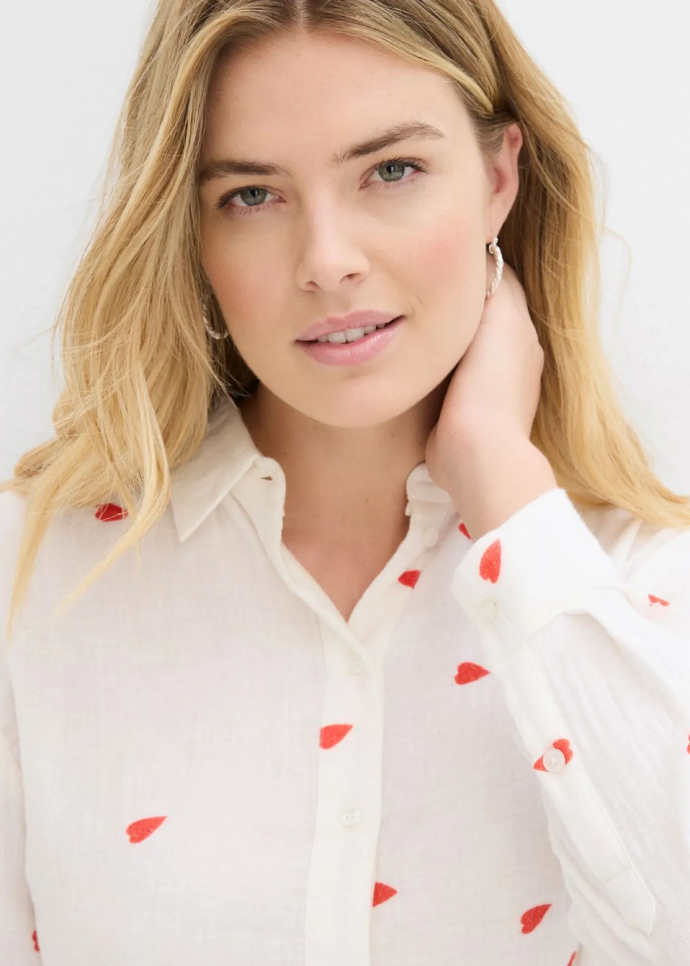bonprix bonprix Camisas Y Blusas>Blusa de muselina con corazones Blanco-fresa