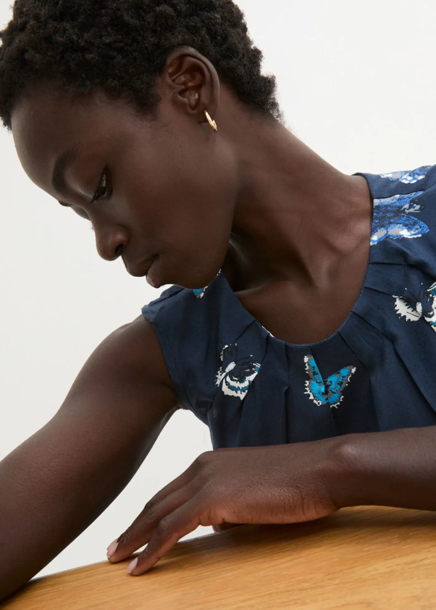 bonprix bonprix Camisas Y Blusas|Camisetas>Blusa de viscosa fluida Azul marino estampado