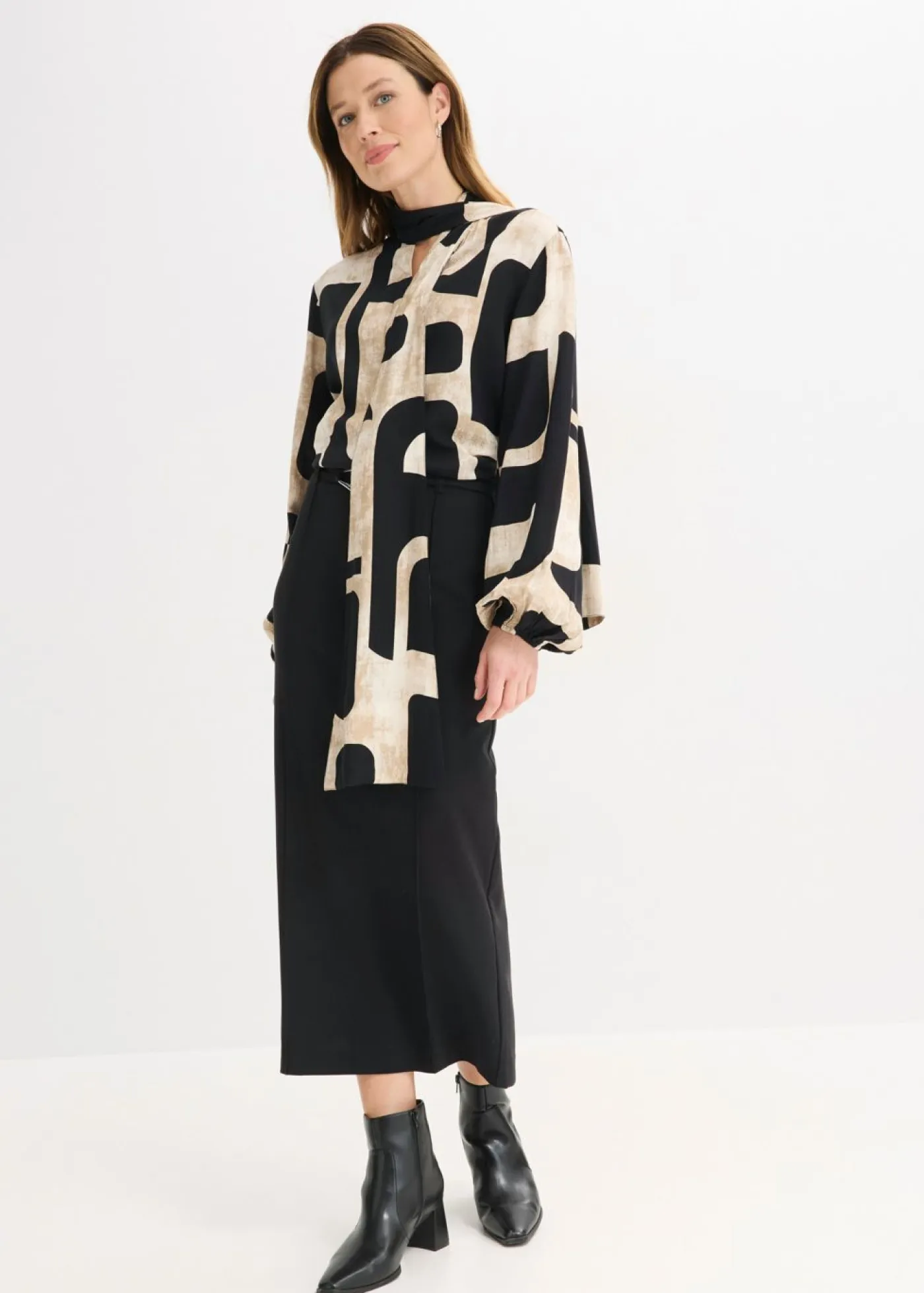 bonprix bonprix Camisas Y Blusas>Blusa de viscosa fluida Negro-crema