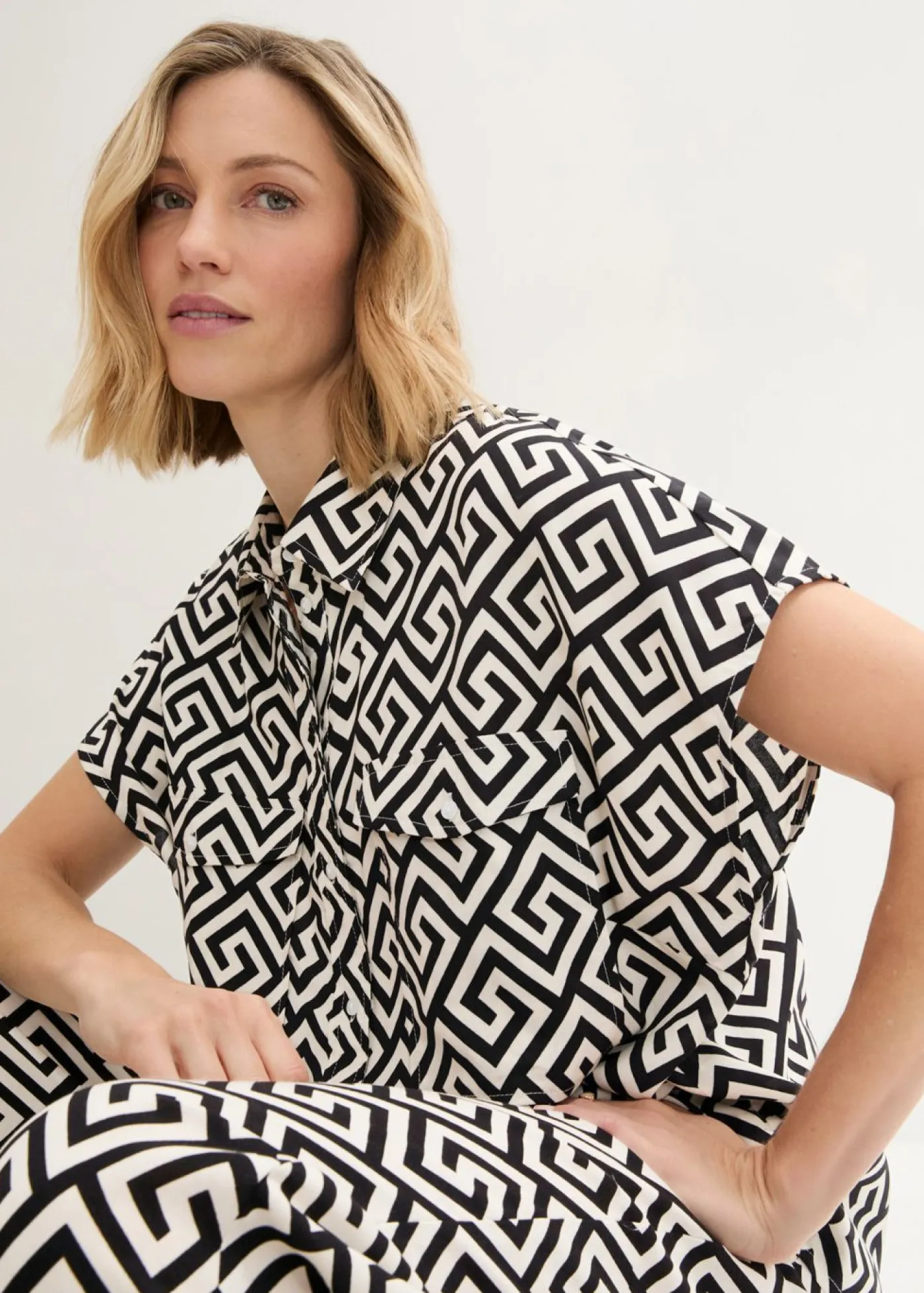 bonprix bonprix Camisas Y Blusas>Blusa de viscosa fluida negro-crudo