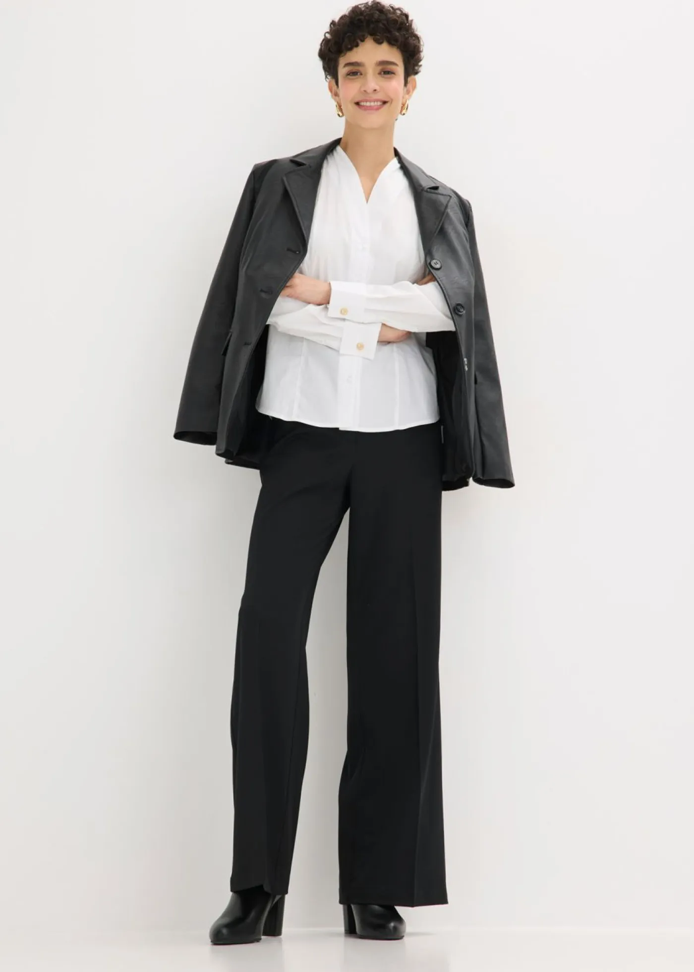 bonprix bonprix Camisas Y Blusas>Blusa elástica de popelín con cuello chimenea y ligera transparencia Blanco