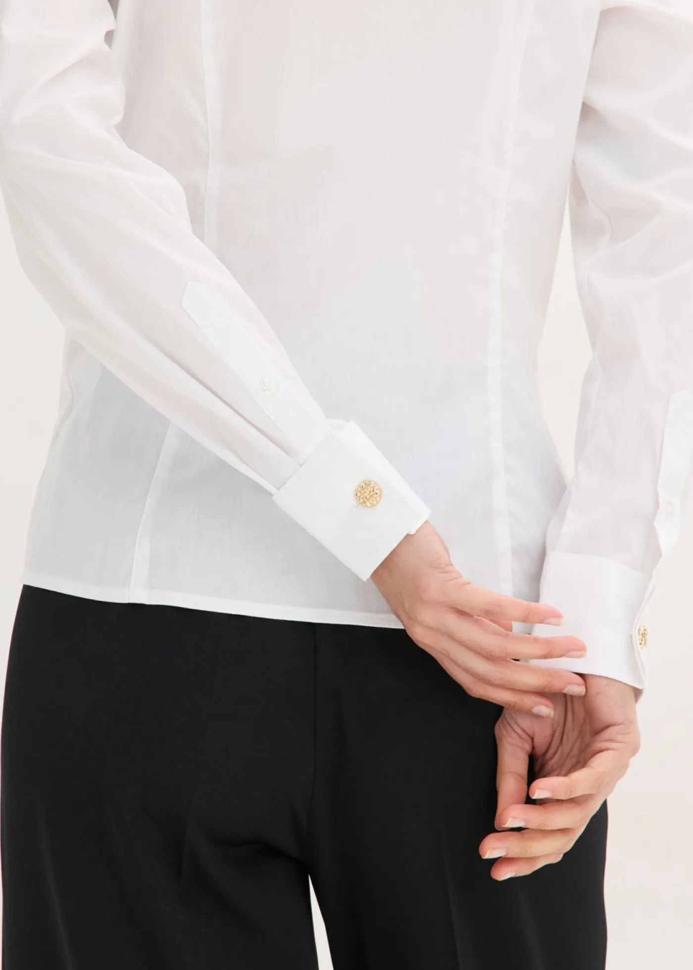 bonprix bonprix Camisas Y Blusas>Blusa elástica de popelín con cuello chimenea y ligera transparencia Blanco