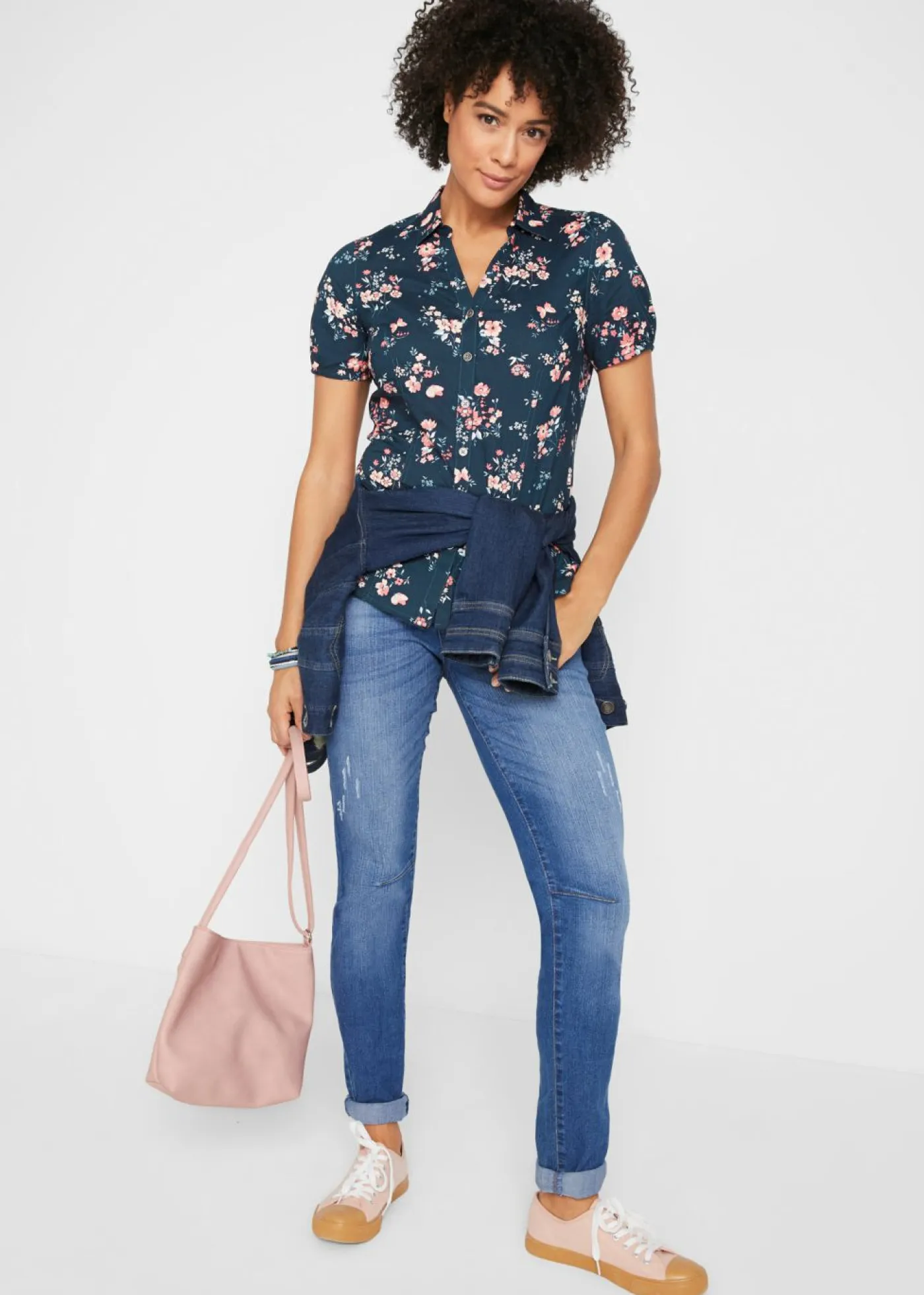 bonprix bonprix Camisas Y Blusas>Blusa estampada de manga corta Azul oscuro estampado