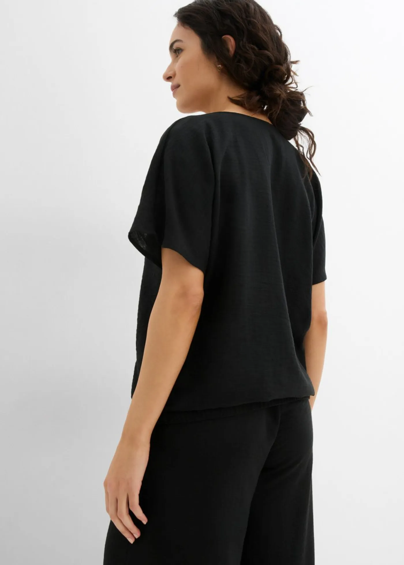 bonprix bonprix Camisas Y Blusas>Blusa holgada con dobladillo elástico Negro