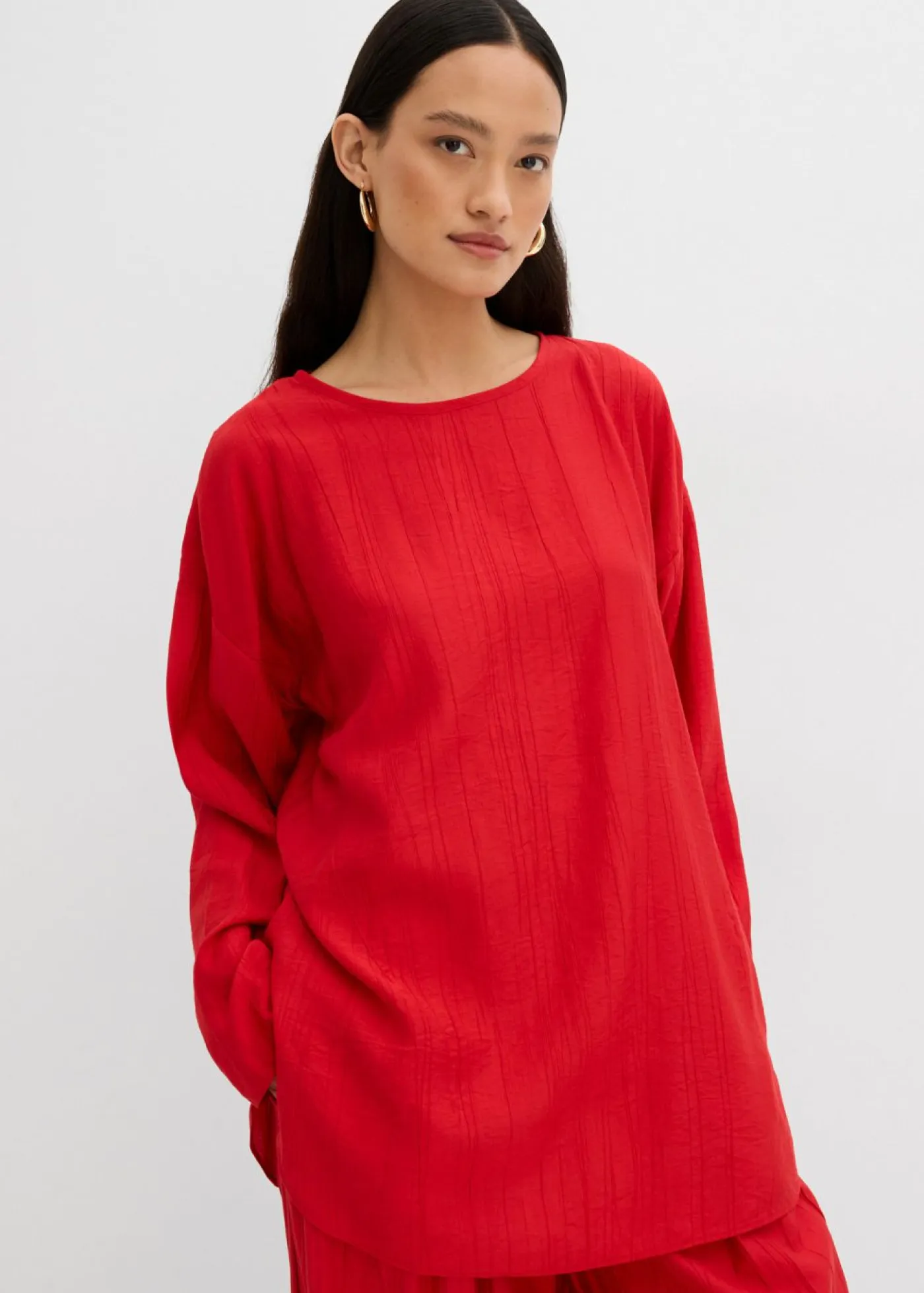 Mujer bonprix bonprix Blusa holgada tipo túnica de mezcla de viscosa arrugada con estructura