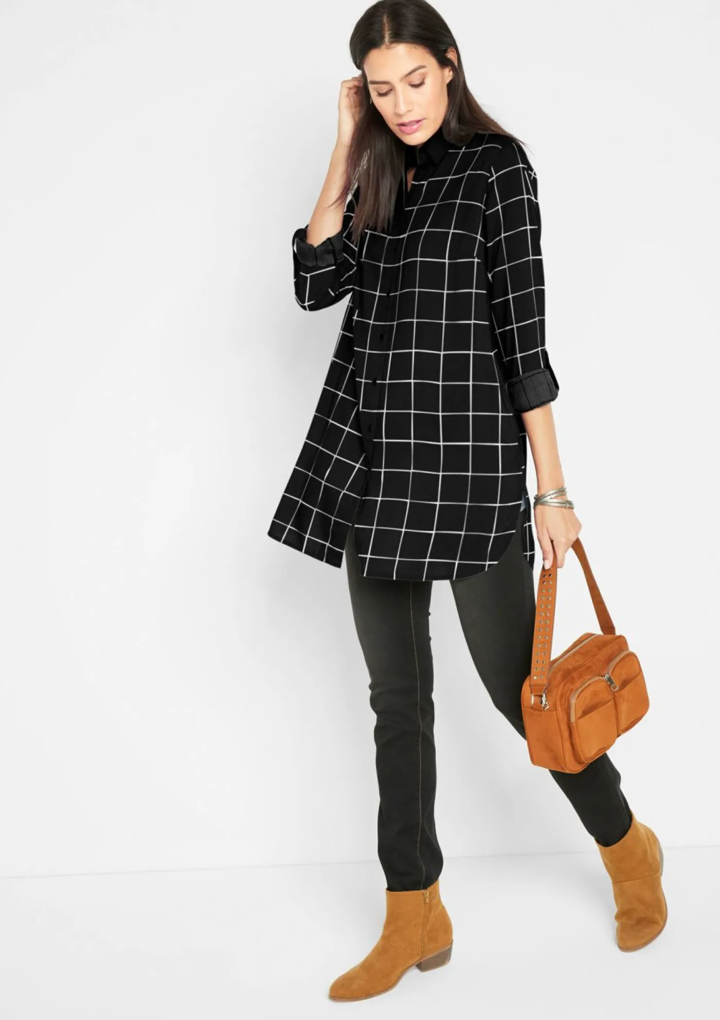 bonprix bonprix Camisas Y Blusas>Blusa larga de cuadros con bolsillos Negro-blanco lana de cuadros