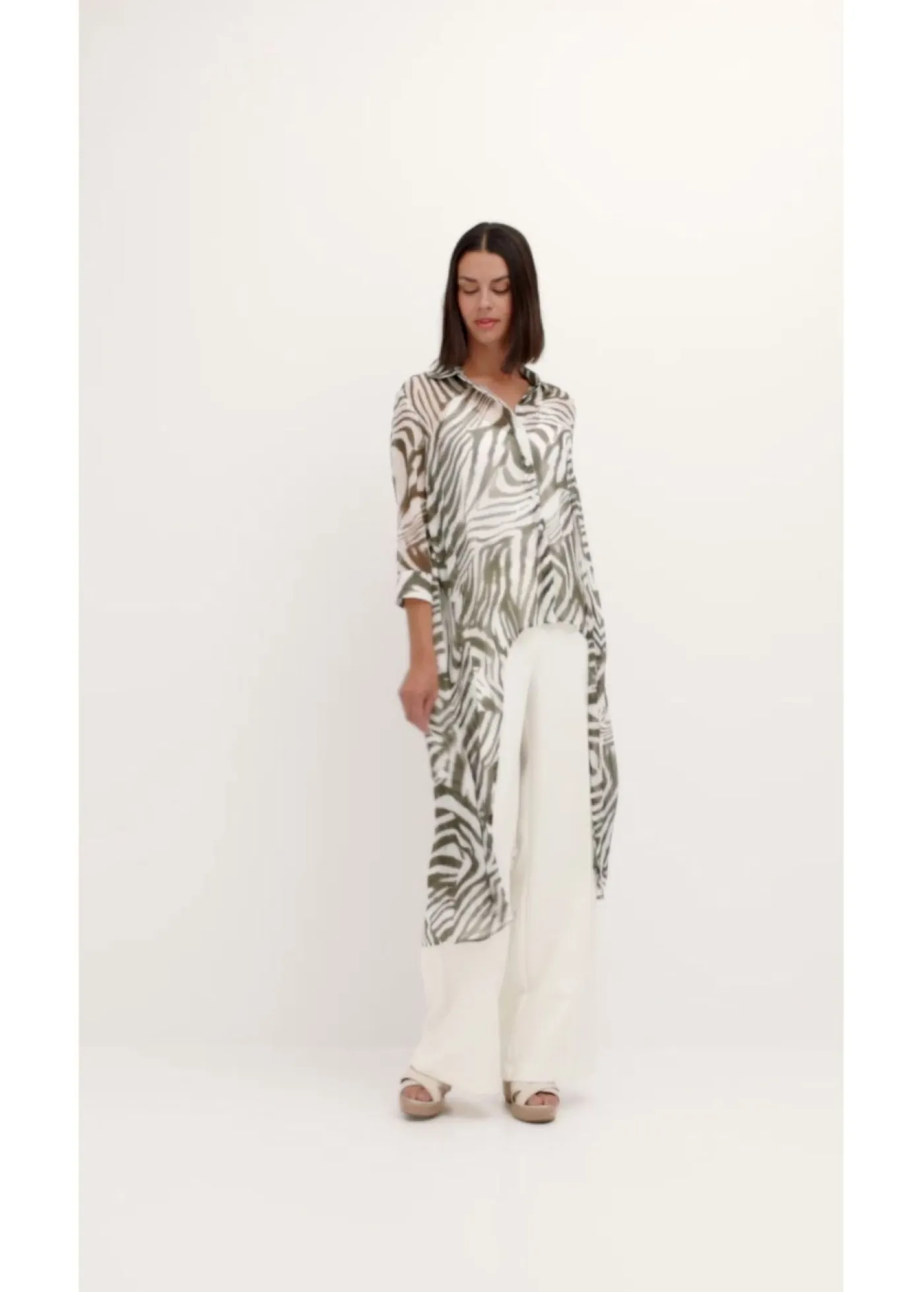 bonprix bonprix Camisas Y Blusas>Blusa larga de gasa estampado cebra crudo/verde oliva oscuro