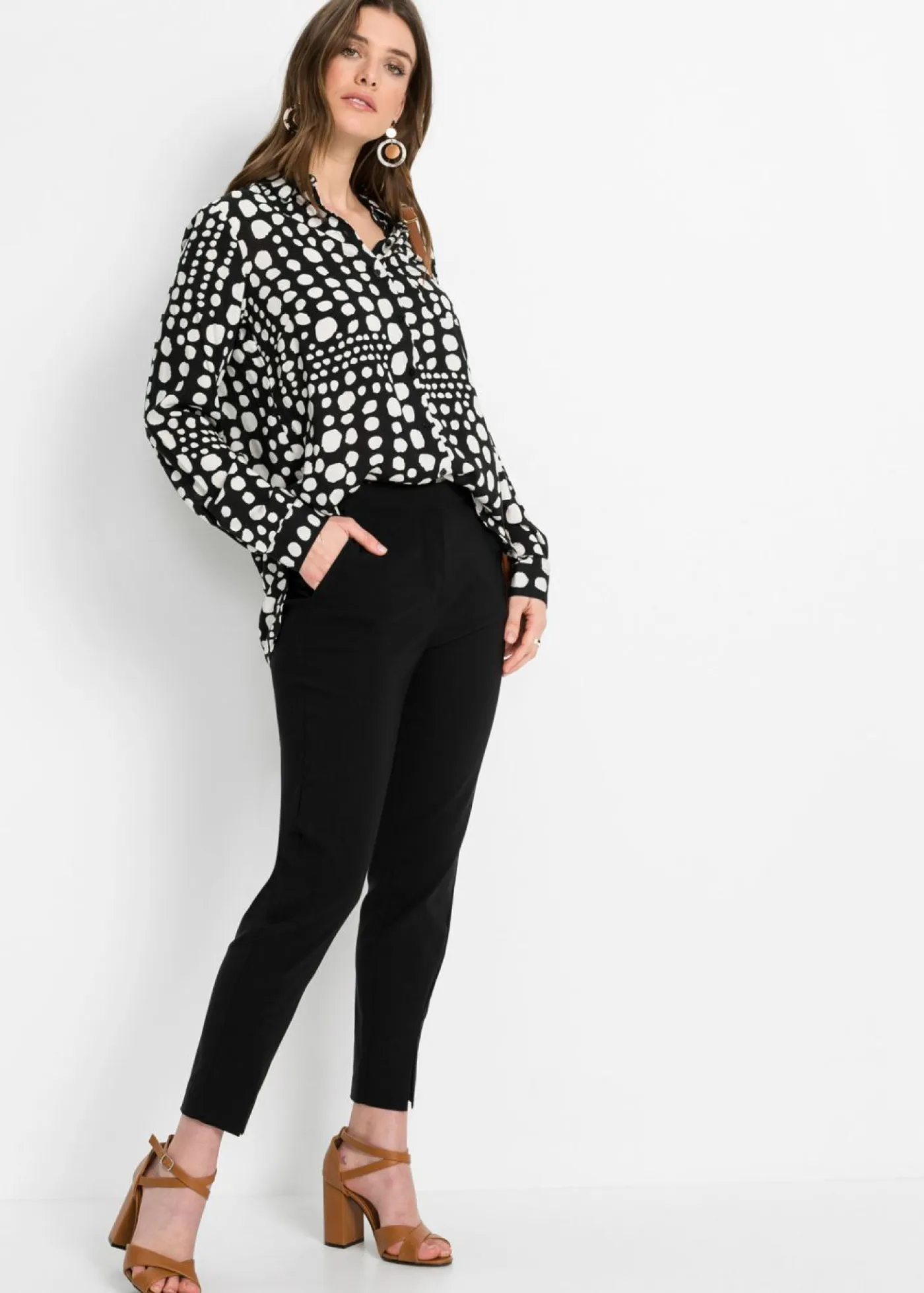 bonprix bonprix Camisas Y Blusas>Blusa larga estampada de viscosa fluida negro / crema suave topos