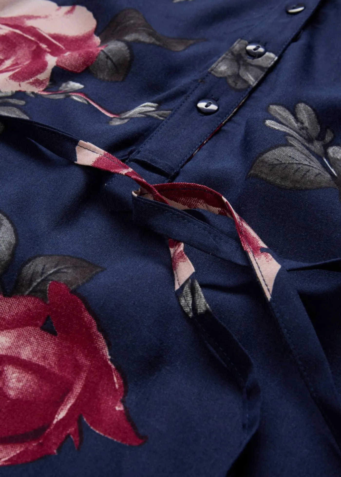 bonprix bonprix Premamá>Blusa larga premamá/de lactancia azul marino con flores