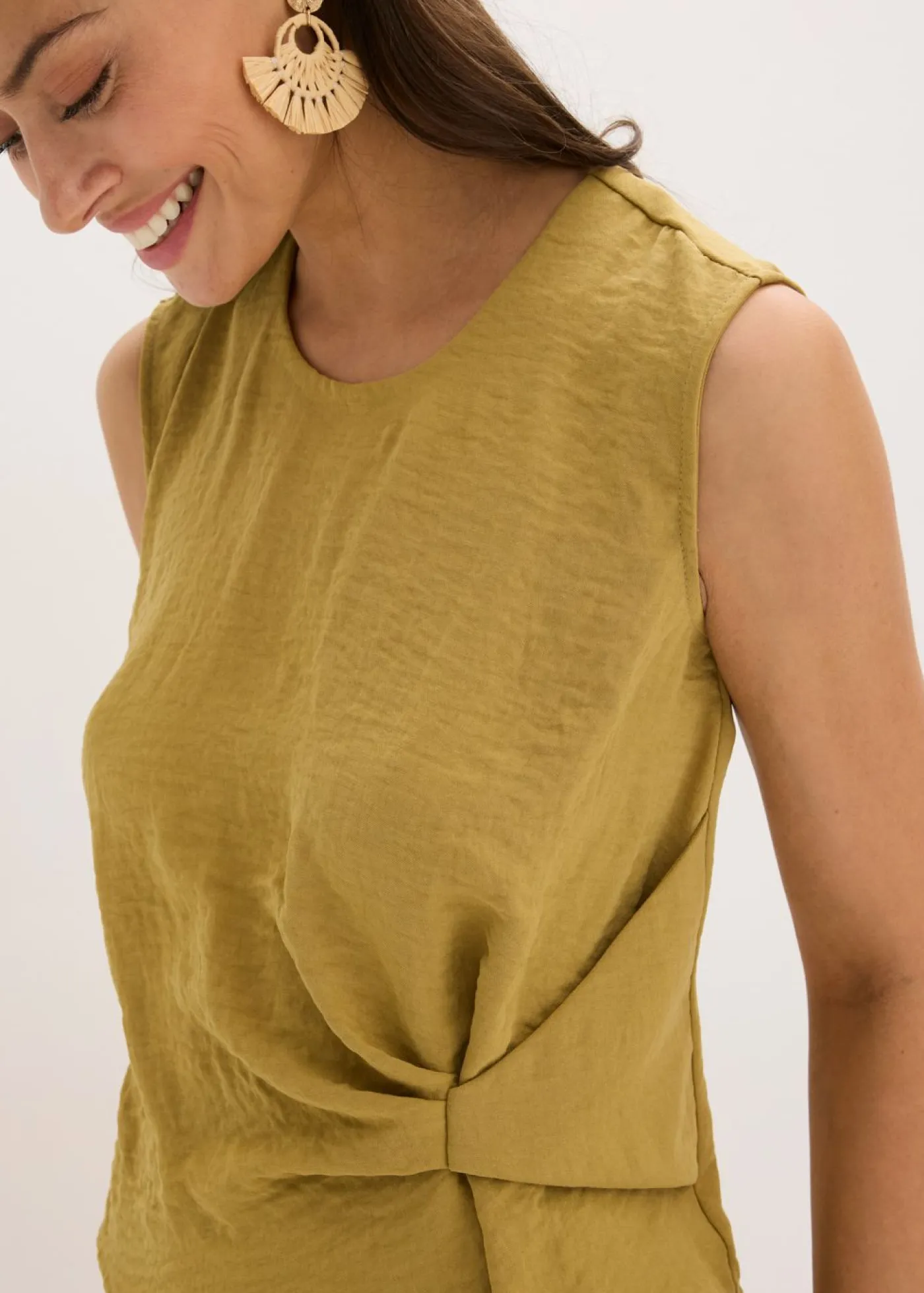 bonprix bonprix Camisas Y Blusas|Camisetas>Blusa sin mangas con nudos verde oliva mate