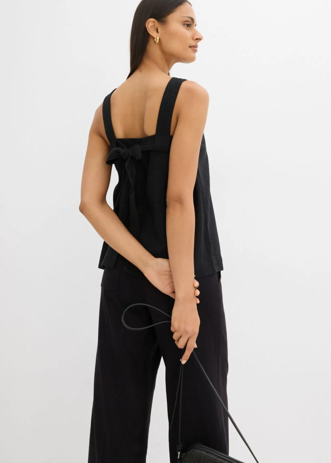 bonprix bonprix Esenciales|Camisas Y Blusas>Blusa sin mangas de mezcla de viscosa con detalle de lazo en la parte trasera Negro