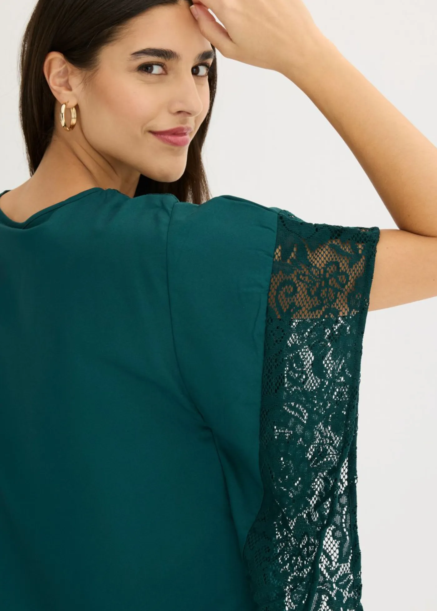 bonprix bonprix Camisas Y Blusas>Blusa tipo túnica con aplicaciones Verde intenso