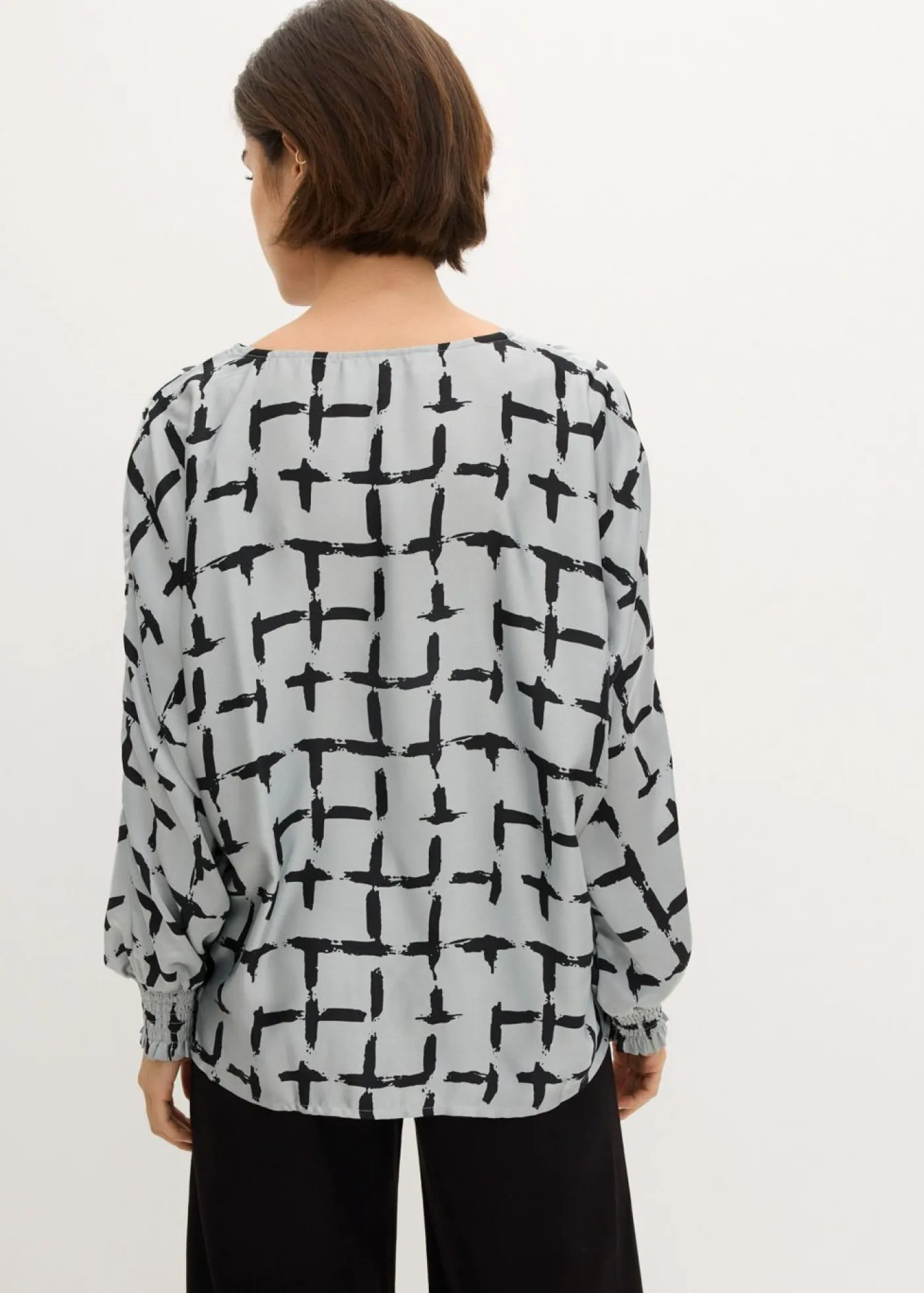 bonprix bonprix Camisas Y Blusas>Blusa tipo túnica con mangas de murciélago gris plata-negro